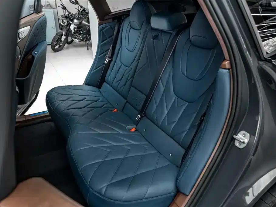 BMW XM 2023 50e — миниатюра 28