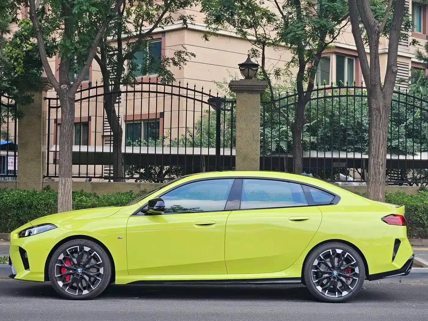 2025 BMW M235L — миниатюра 2
