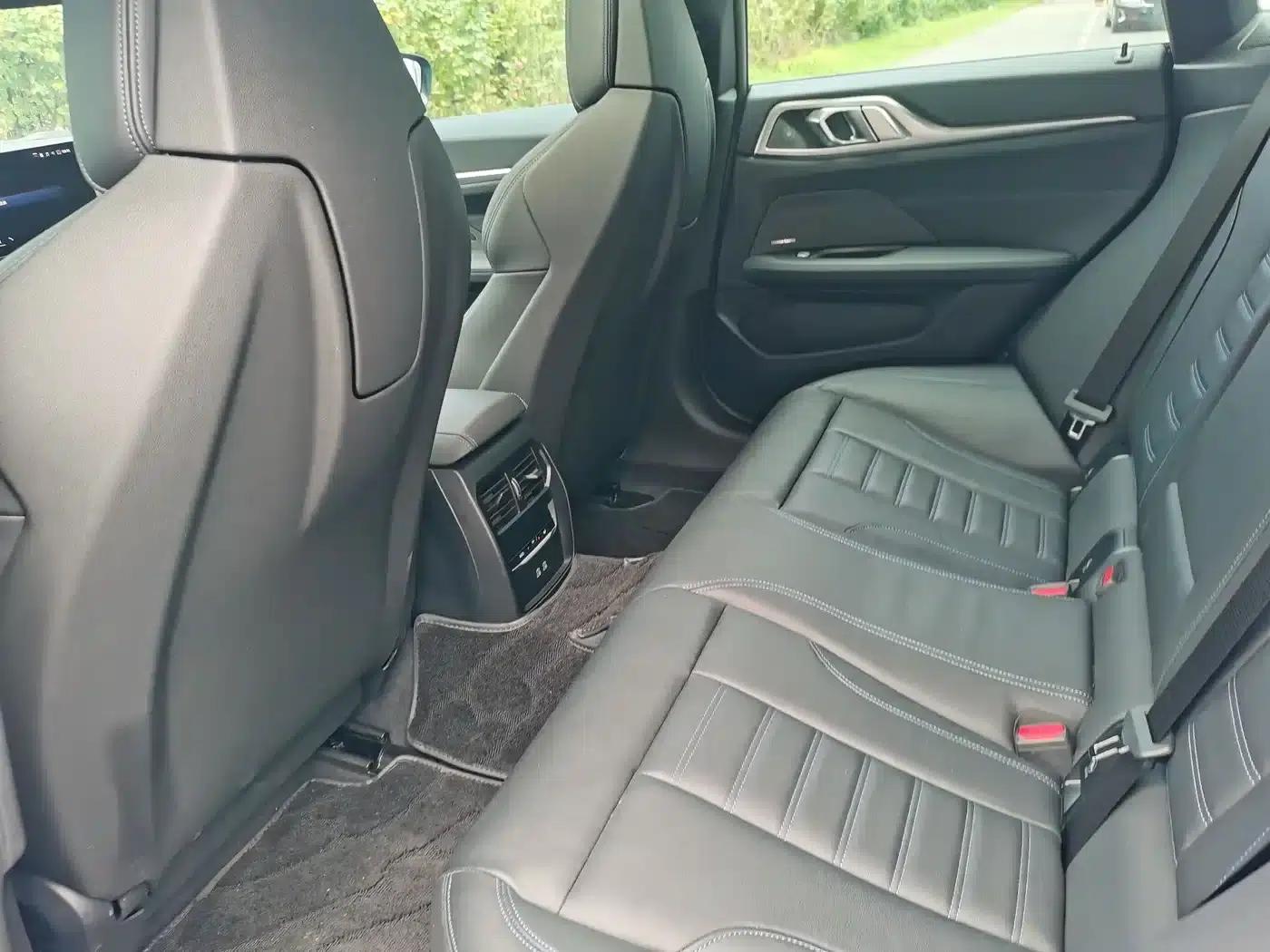 BMW i4 2022 M50 — миниатюра 11