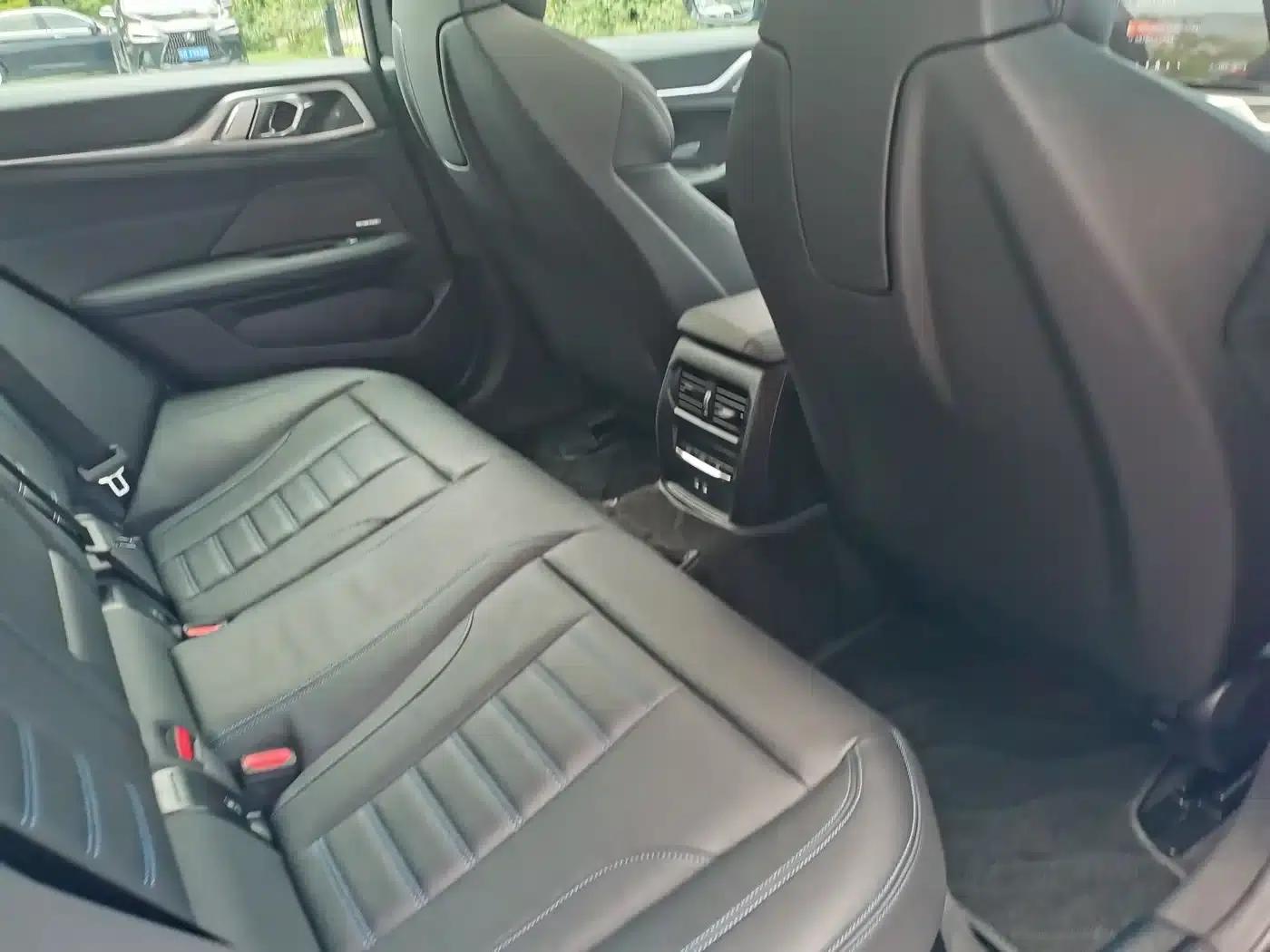 BMW i4 2022 M50 — миниатюра 17