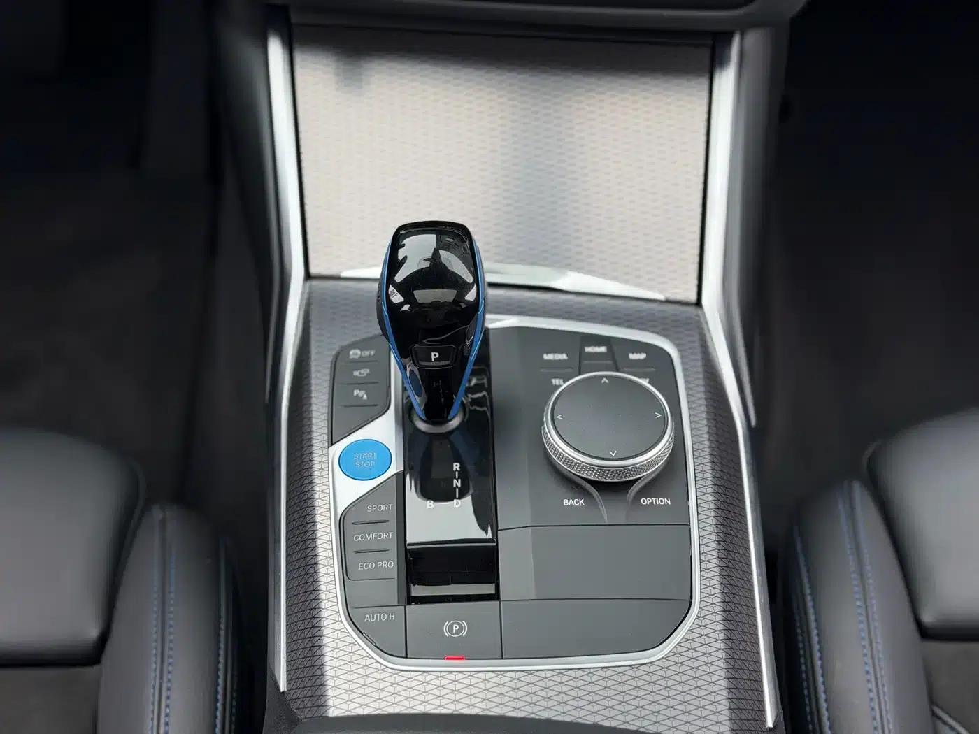 BMW i4 2022 eDrive40 — миниатюра 11