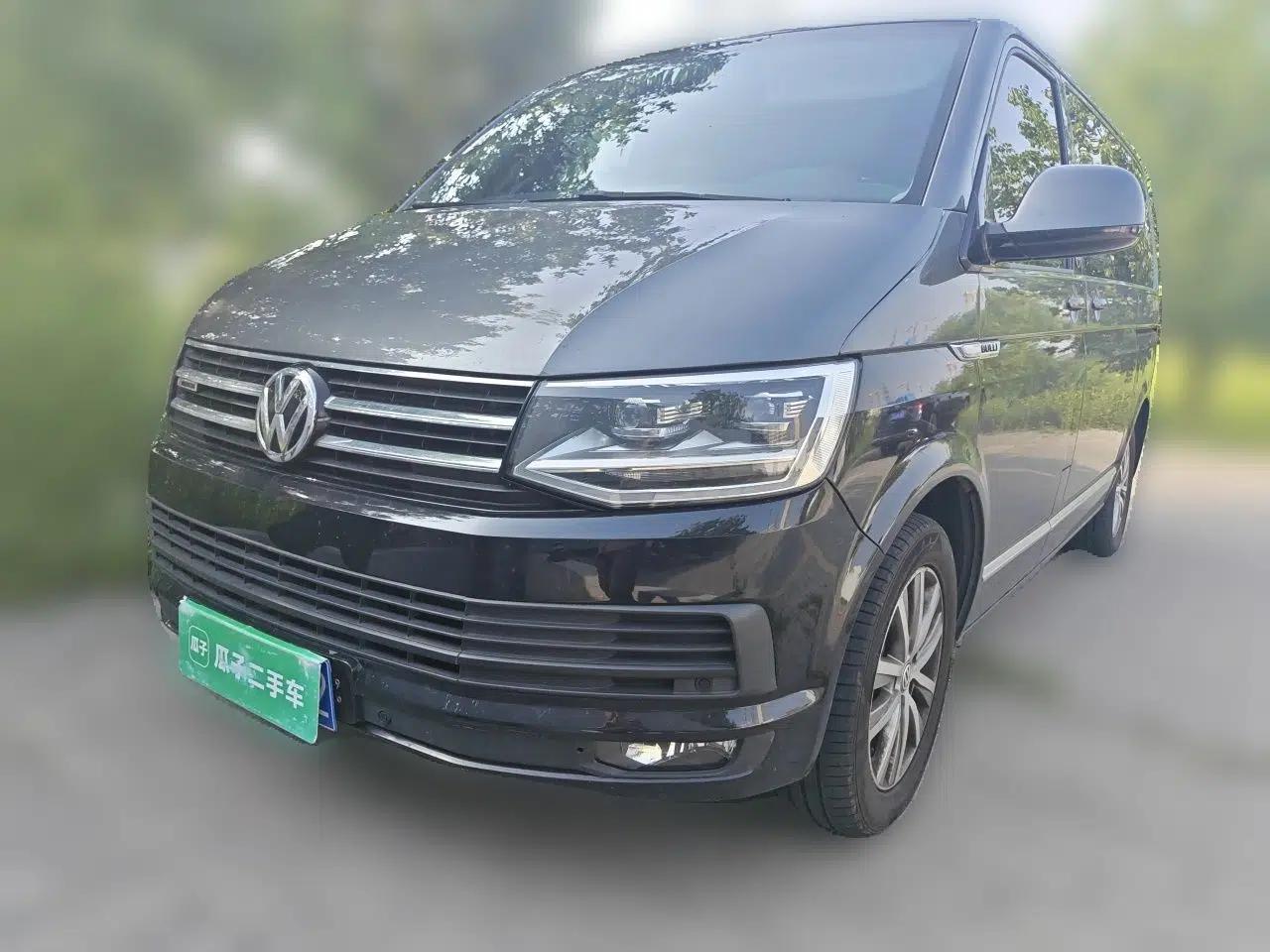 Volkswagen Multivan Volkswagen 2017 Multivan, 2.0T gasoline, automatic transmission, seven seats, four-wheel drive, with a differential lock. — миниатюра 1