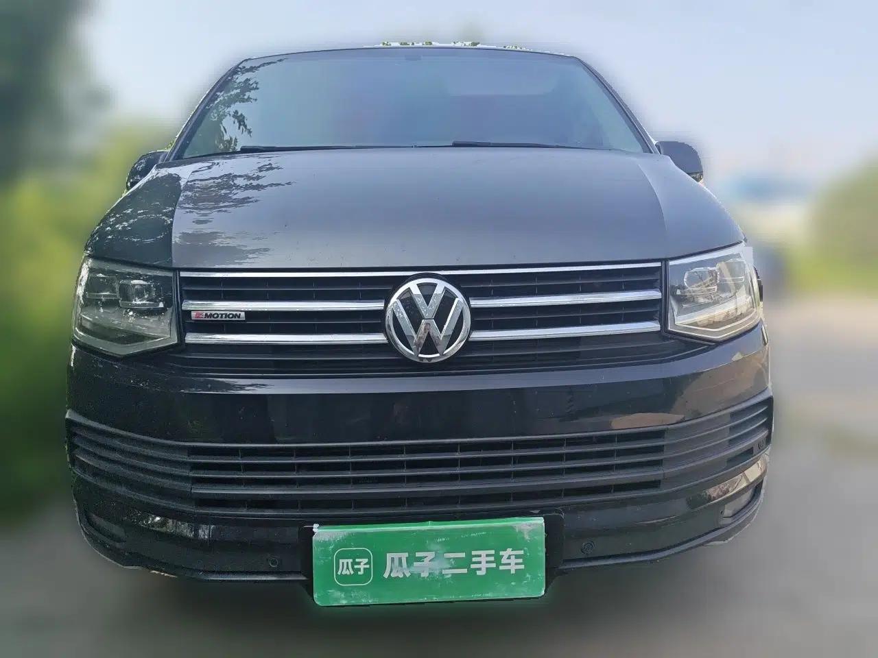 Volkswagen Multivan Volkswagen 2017 Multivan, 2.0T gasoline, automatic transmission, seven seats, four-wheel drive, with a differential lock. — миниатюра 2