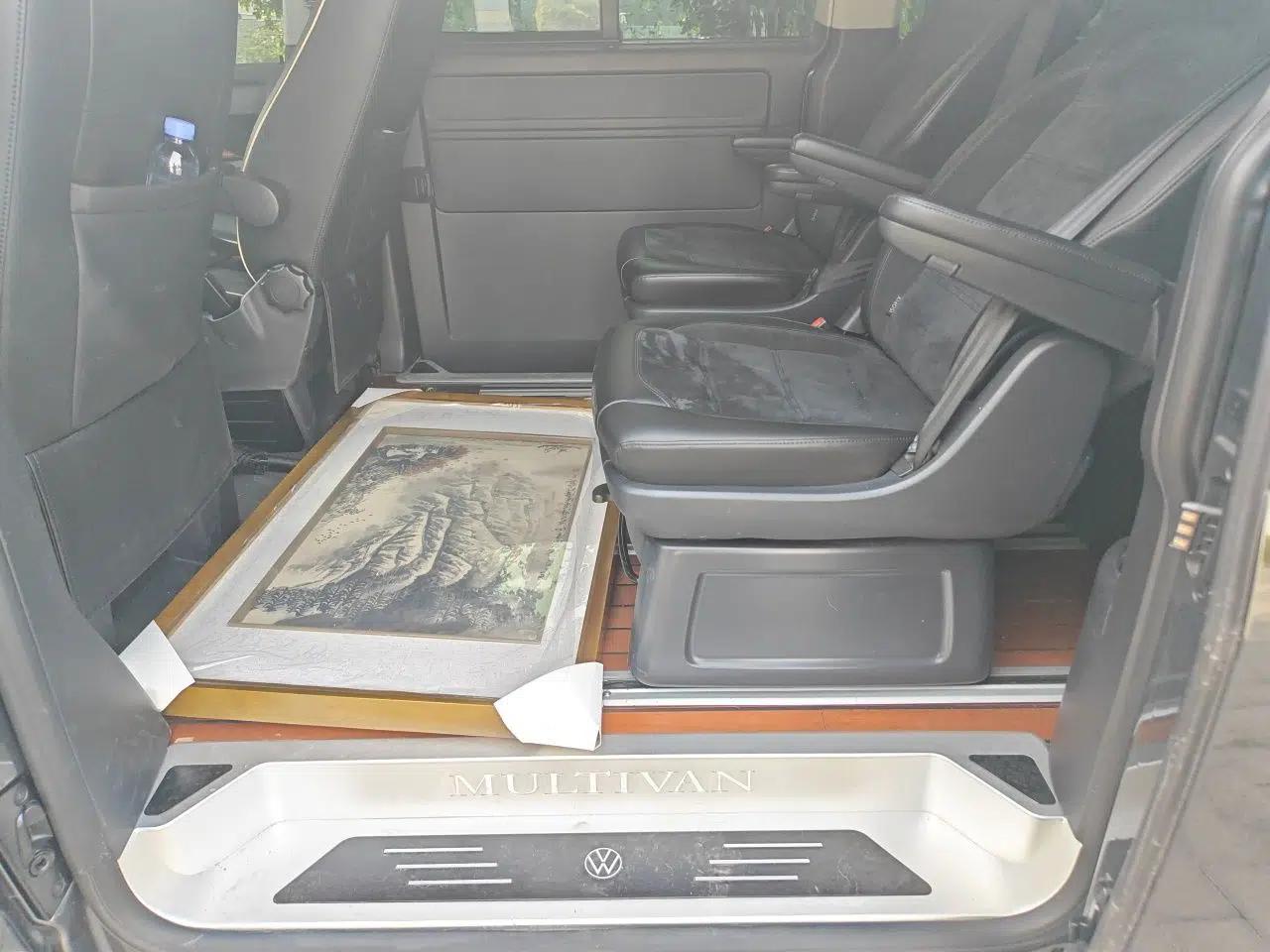 Volkswagen Multivan Volkswagen 2017 Multivan, 2.0T gasoline, automatic transmission, seven seats, four-wheel drive, with a differential lock. — миниатюра 17