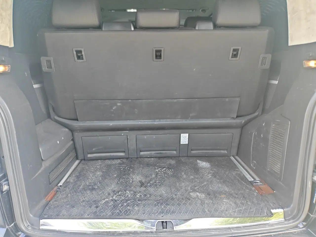 Volkswagen Multivan Volkswagen 2017 Multivan, 2.0T gasoline, automatic transmission, seven seats, four-wheel drive, with a differential lock. — миниатюра 19