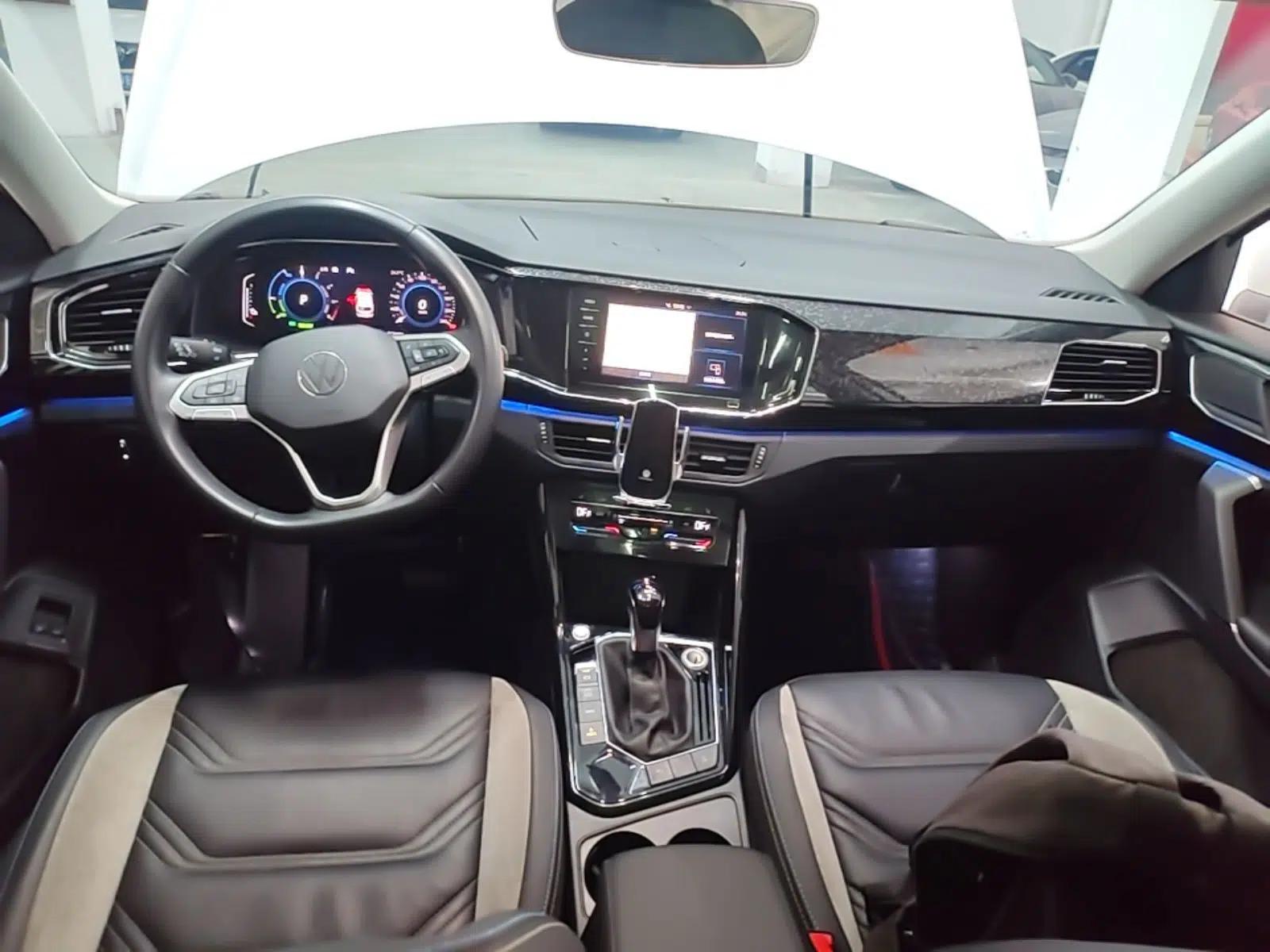 Volkswagen Tayron GTE Plug-in Hybrid 2020 1.4T Luxury Model — миниатюра 12