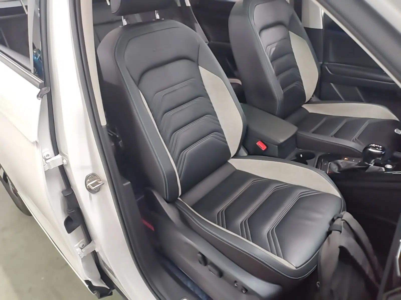 Volkswagen Tayron GTE Plug-in Hybrid 2020 1.4T Luxury Model — миниатюра 19