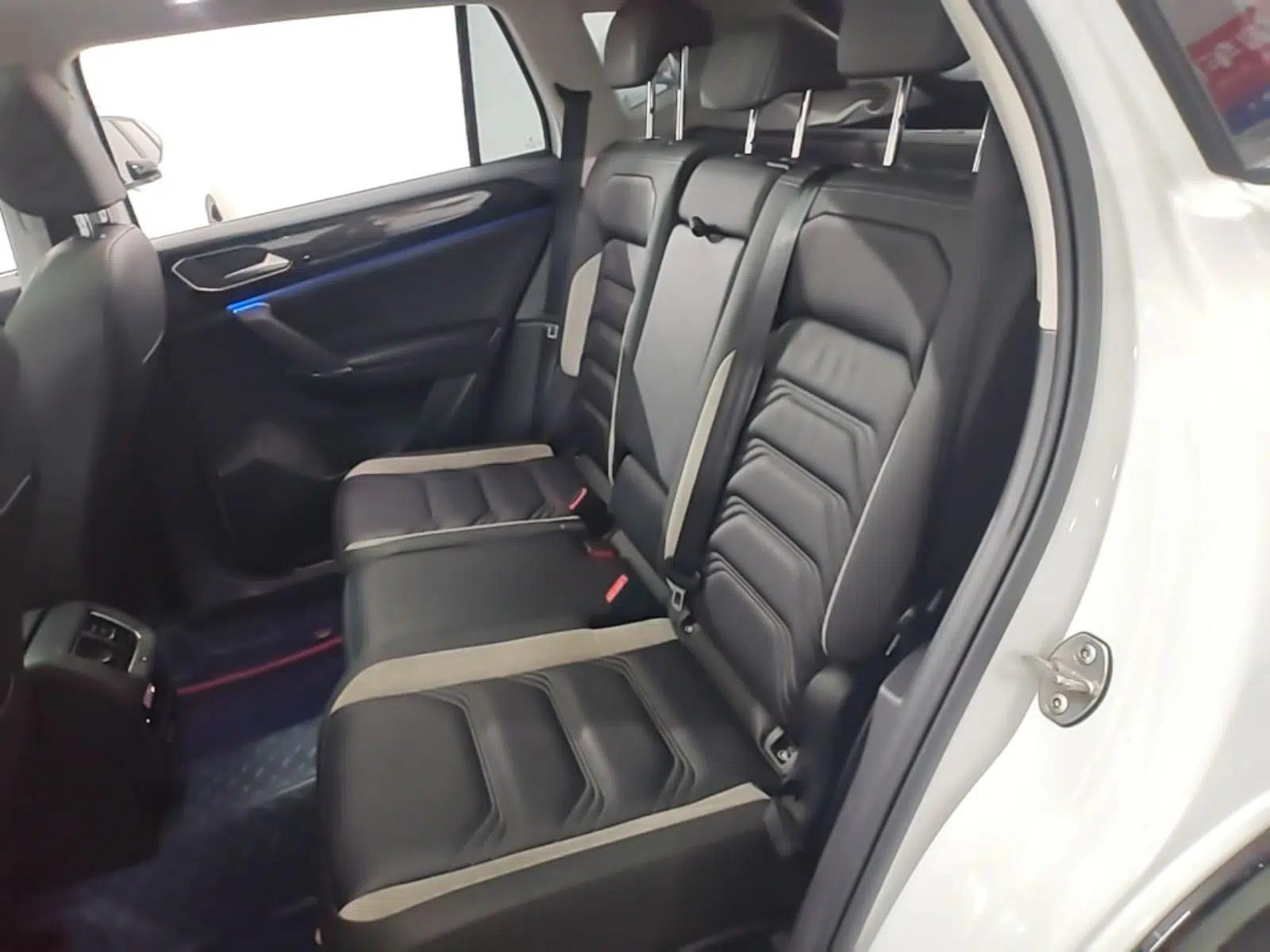 Volkswagen Tayron GTE Plug-in Hybrid 2020 1.4T Luxury Model — миниатюра 20