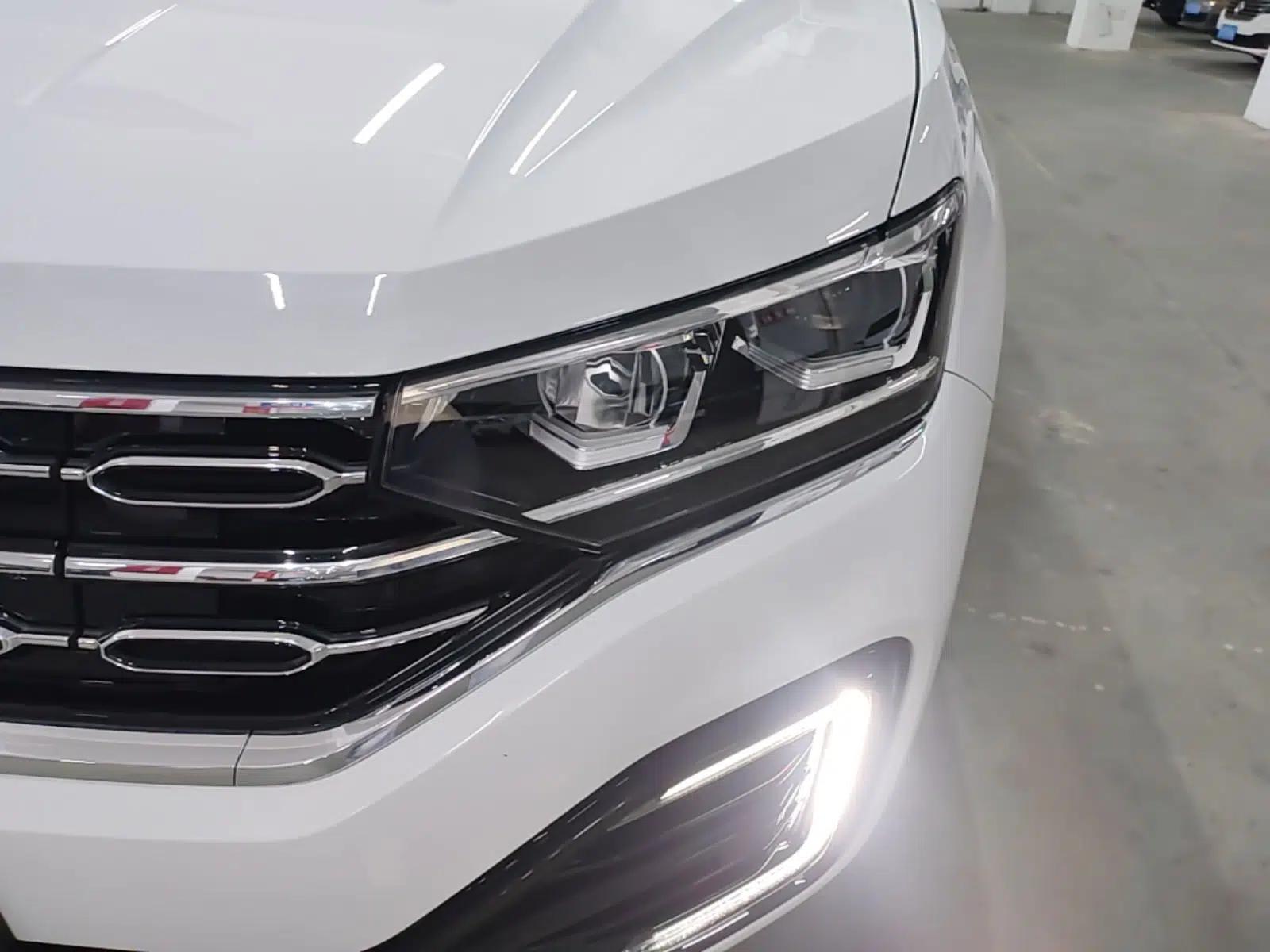 Volkswagen Tayron GTE Plug-in Hybrid 2020 1.4T Luxury Model — миниатюра 8
