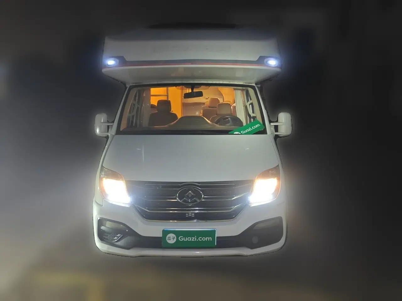 SAIC MAXUS V80 RV Dashing V80 RV, 2018 model, 2.5L turbo, automatic transmission, 6 seats — миниатюра 2