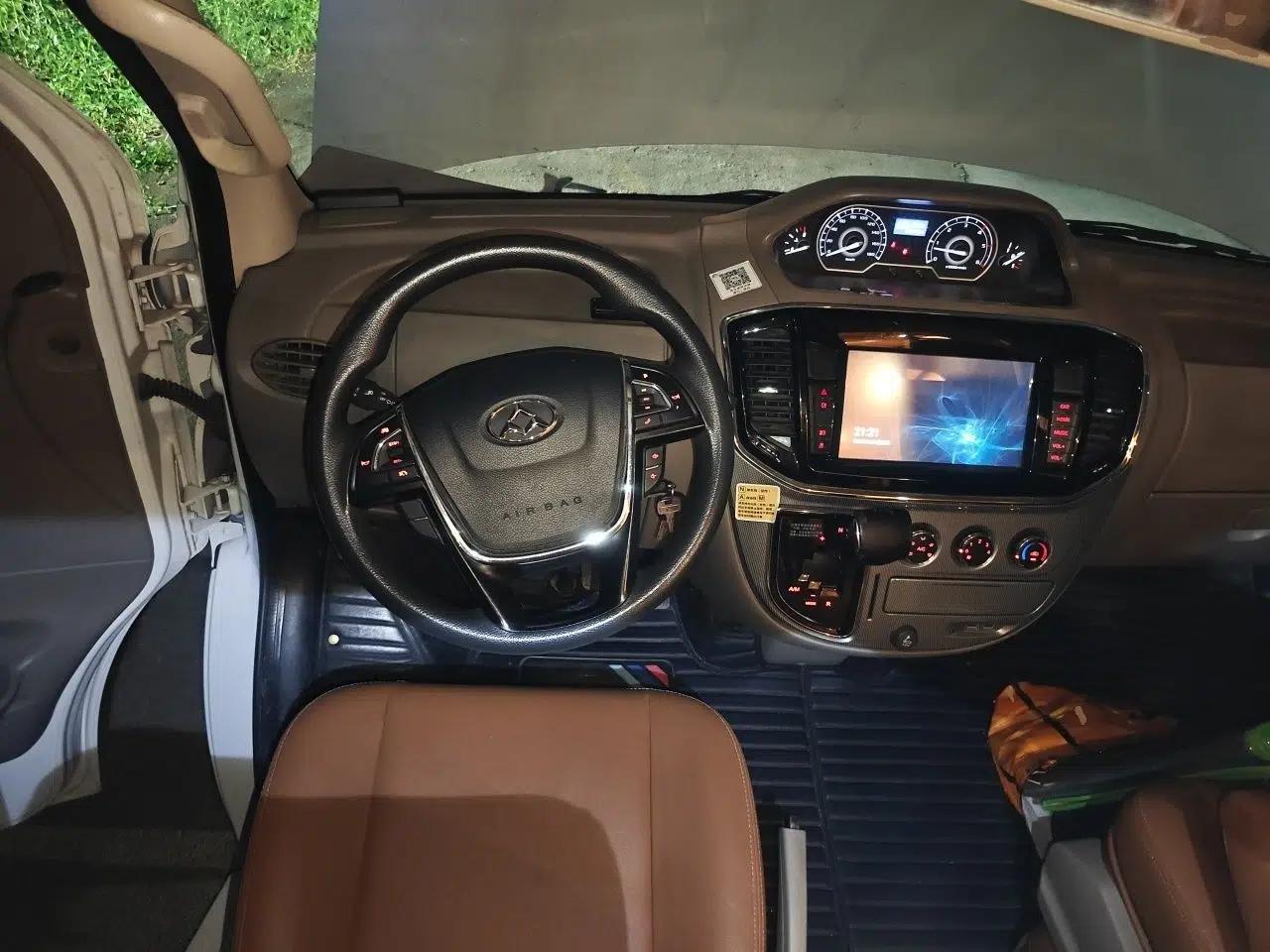 SAIC MAXUS V80 RV Dashing V80 RV, 2018 model, 2.5L turbo, automatic transmission, 6 seats — миниатюра 10