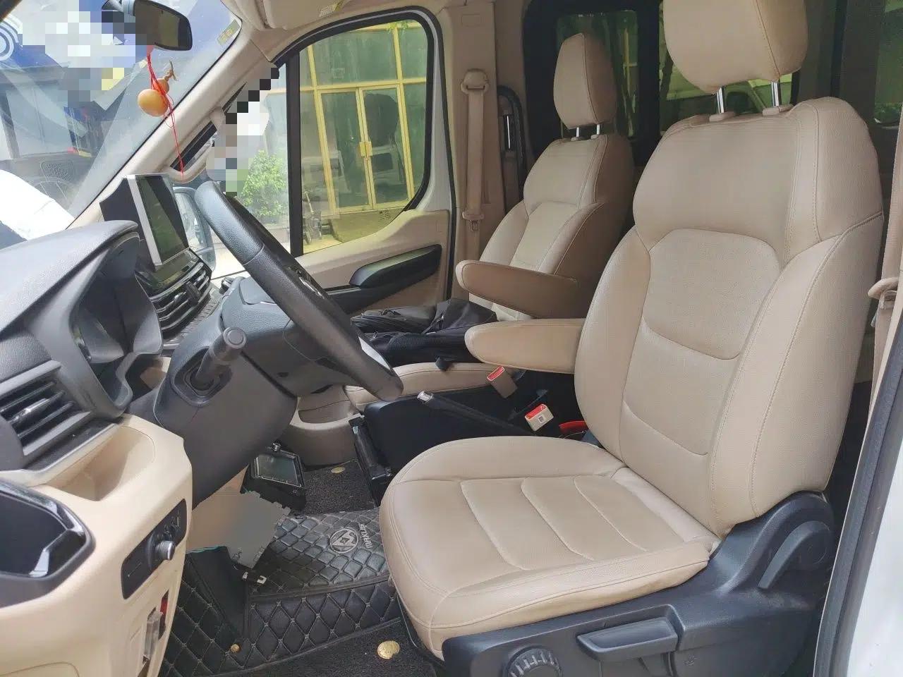 SAIC MAXUS Xintu V90 2019 2.0T Automatic ZhiDa Rear-Drive Dual-Tire Extended Wheelbase High-Roof 9-Seater — миниатюра 15