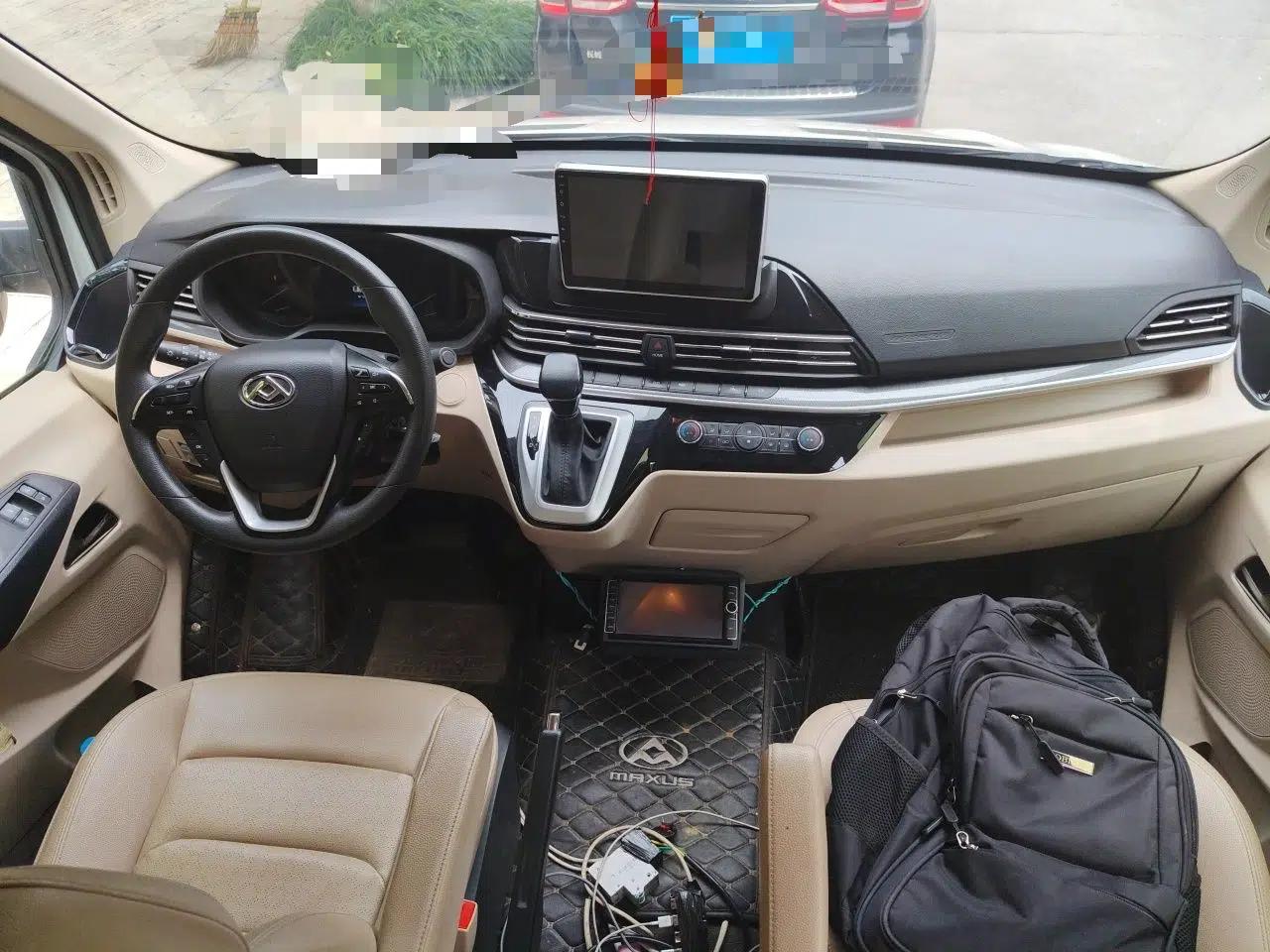 SAIC MAXUS Xintu V90 2019 2.0T Automatic ZhiDa Rear-Drive Dual-Tire Extended Wheelbase High-Roof 9-Seater — миниатюра 9