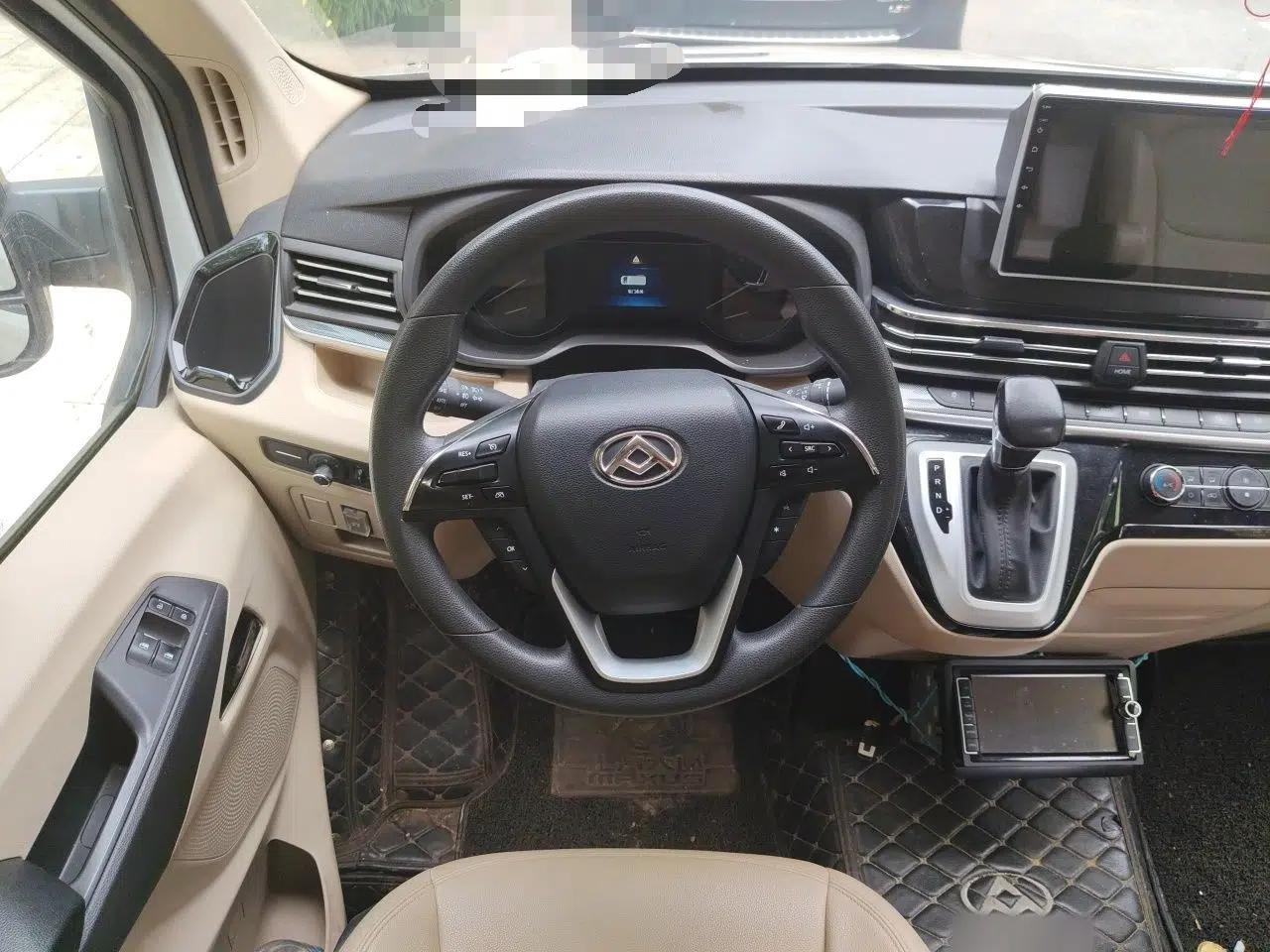 SAIC MAXUS Xintu V90 2019 2.0T Automatic ZhiDa Rear-Drive Dual-Tire Extended Wheelbase High-Roof 9-Seater — миниатюра 10