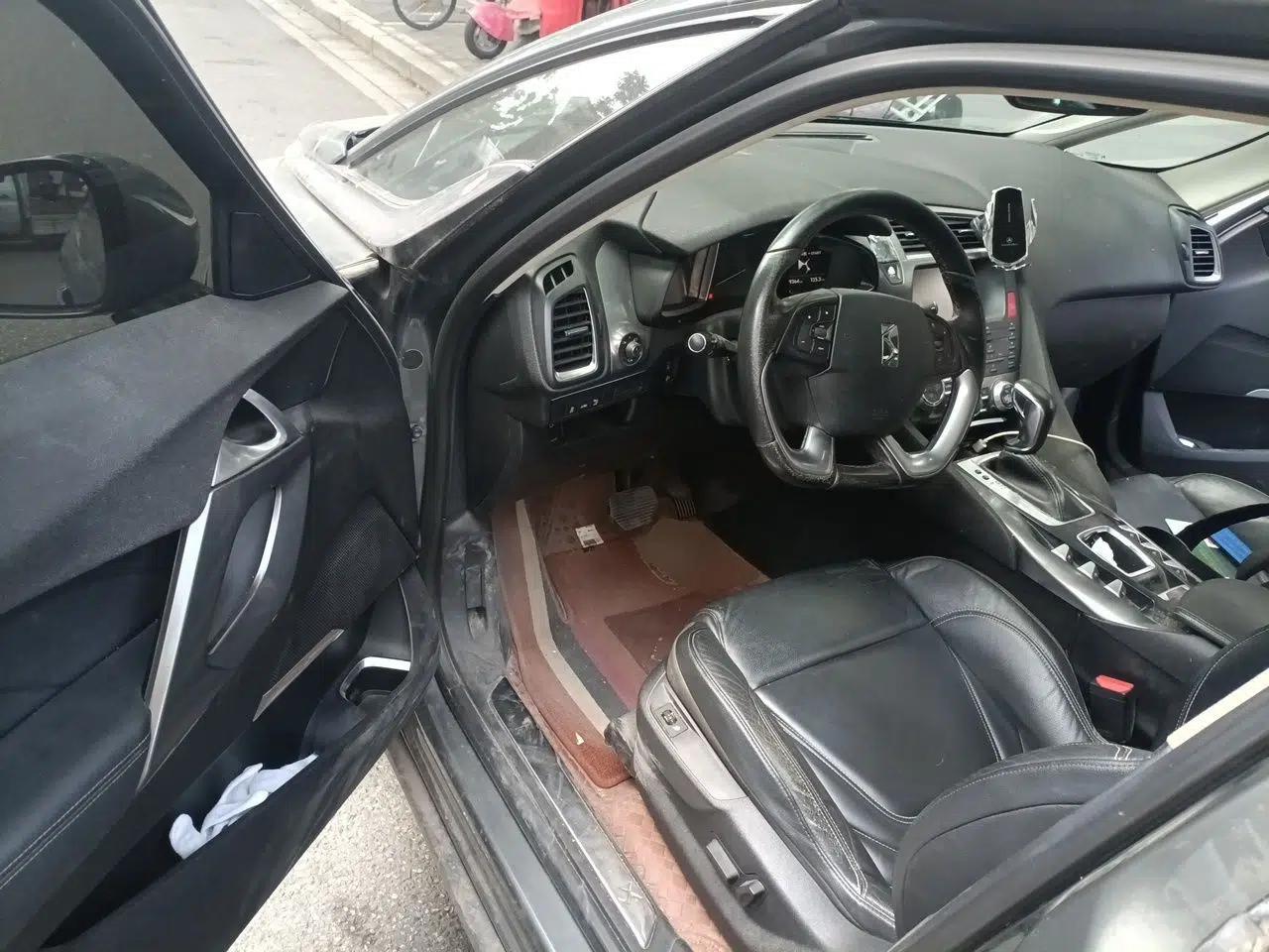 DS 5 2014 1.6T Luxury Edition THP160 — миниатюра 16