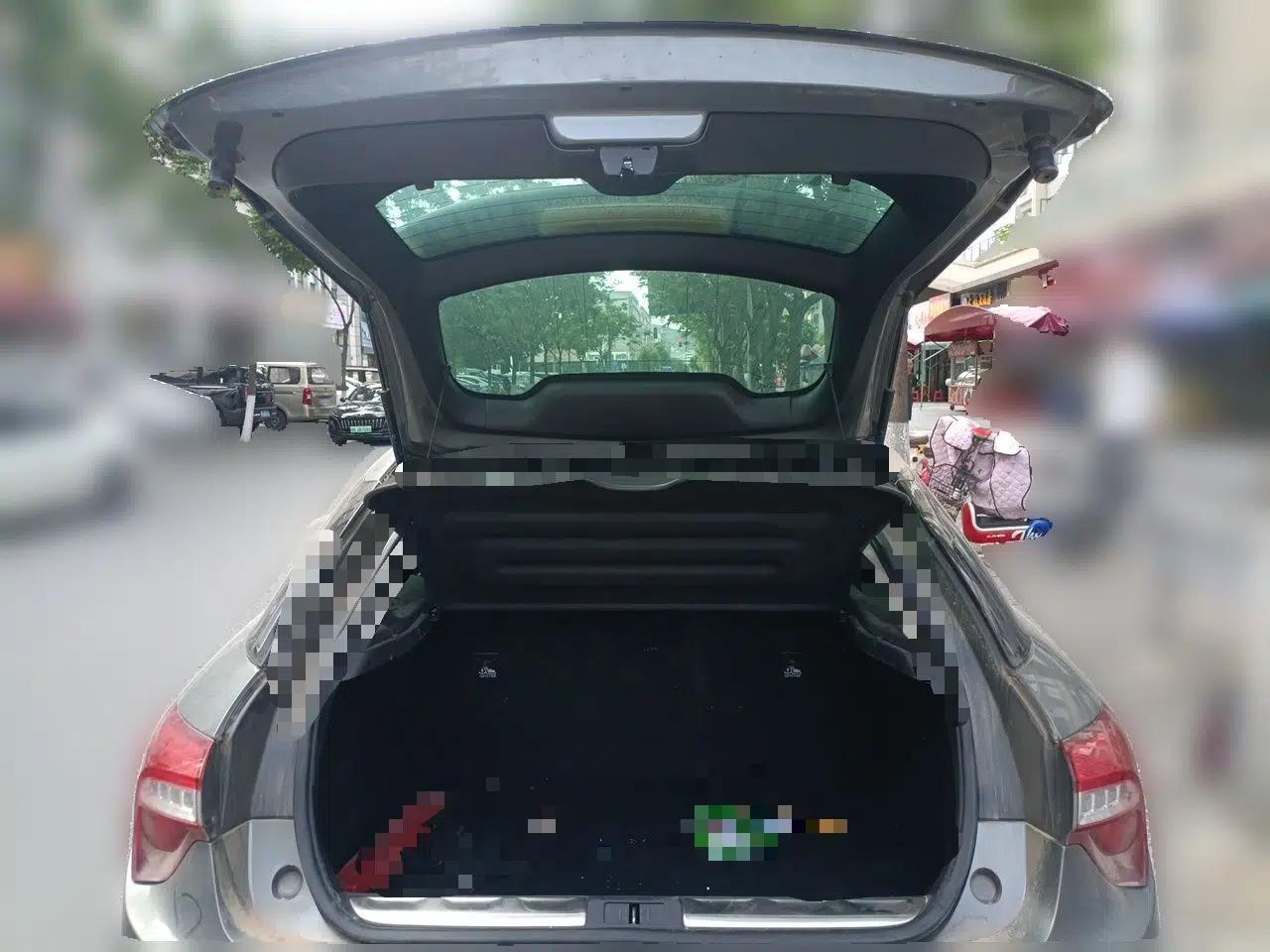 DS 5 2014 1.6T Luxury Edition THP160 — миниатюра 19