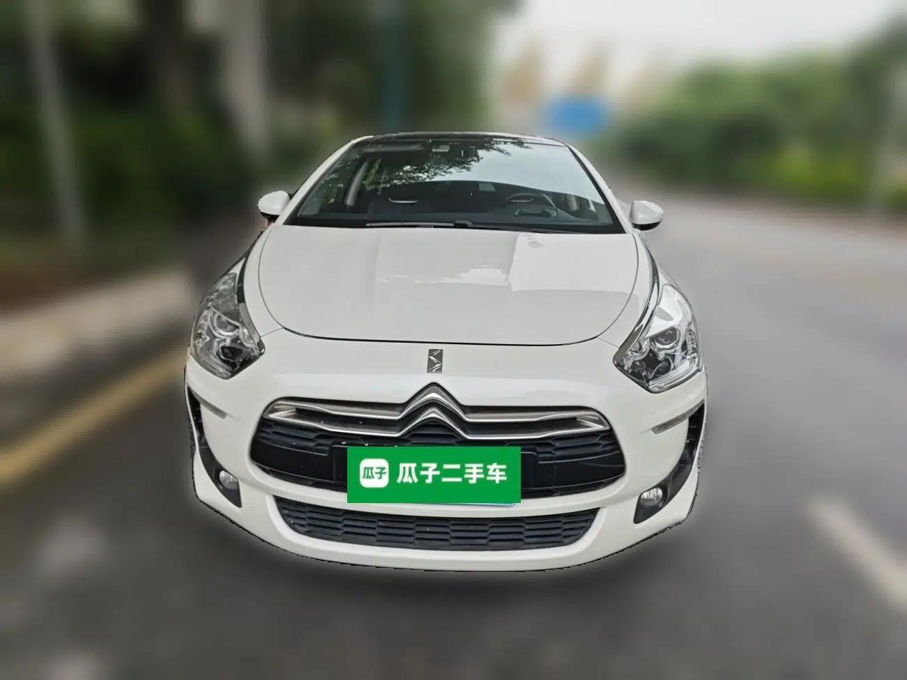 DS 5 2014 1.6T Luxury Edition THP160 — миниатюра 2
