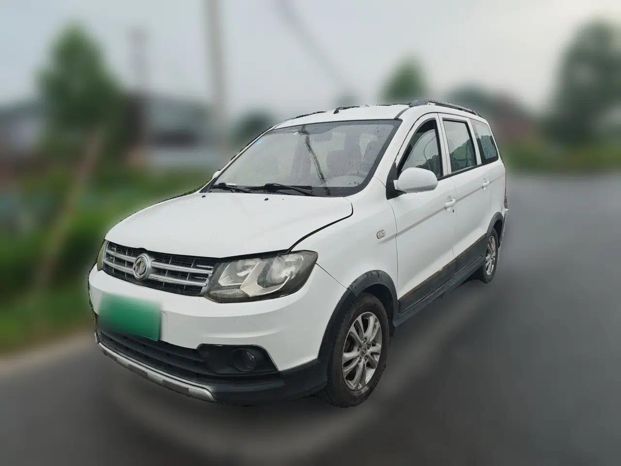 Dongfeng Fengon 360 2015 1.5L Manual Comfort 7-Seater National Emission Standard V — миниатюра 1