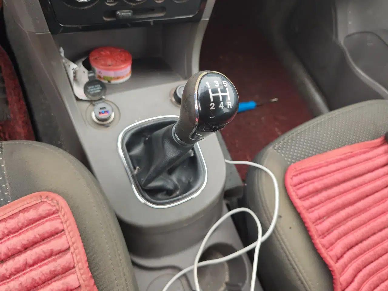 Dongfeng Fengon 360 2015 1.5L Manual Comfort 7-Seater National Emission Standard V — миниатюра 14
