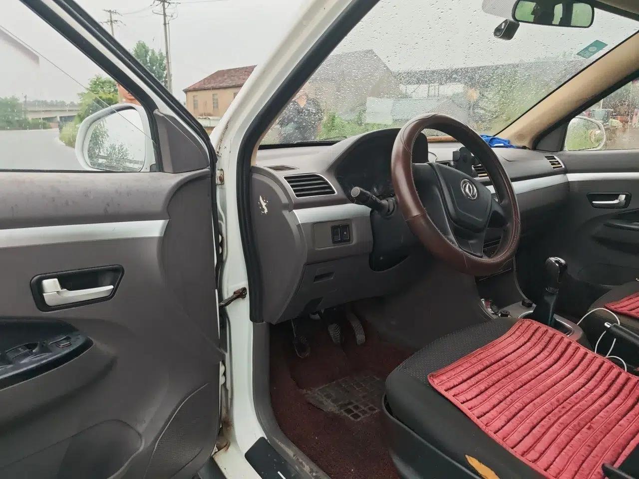 Dongfeng Fengon 360 2015 1.5L Manual Comfort 7-Seater National Emission Standard V — миниатюра 16