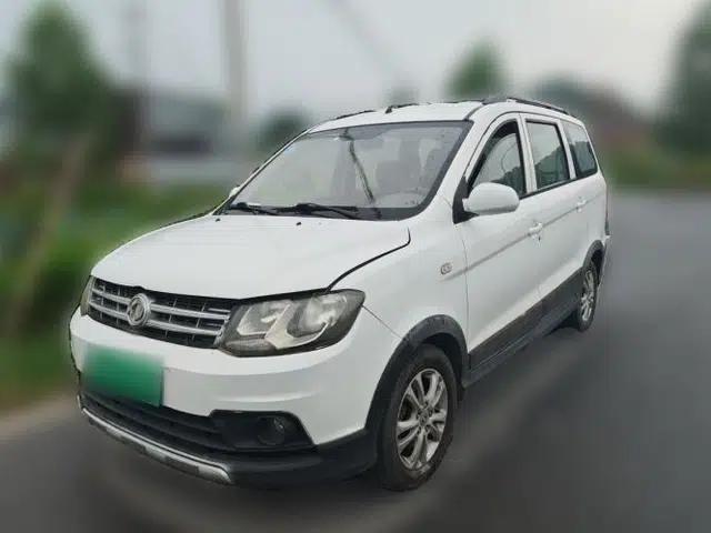 Dongfeng Fengon 360 2015 1.5L Manual Comfort 7-Seater National Emission Standard V