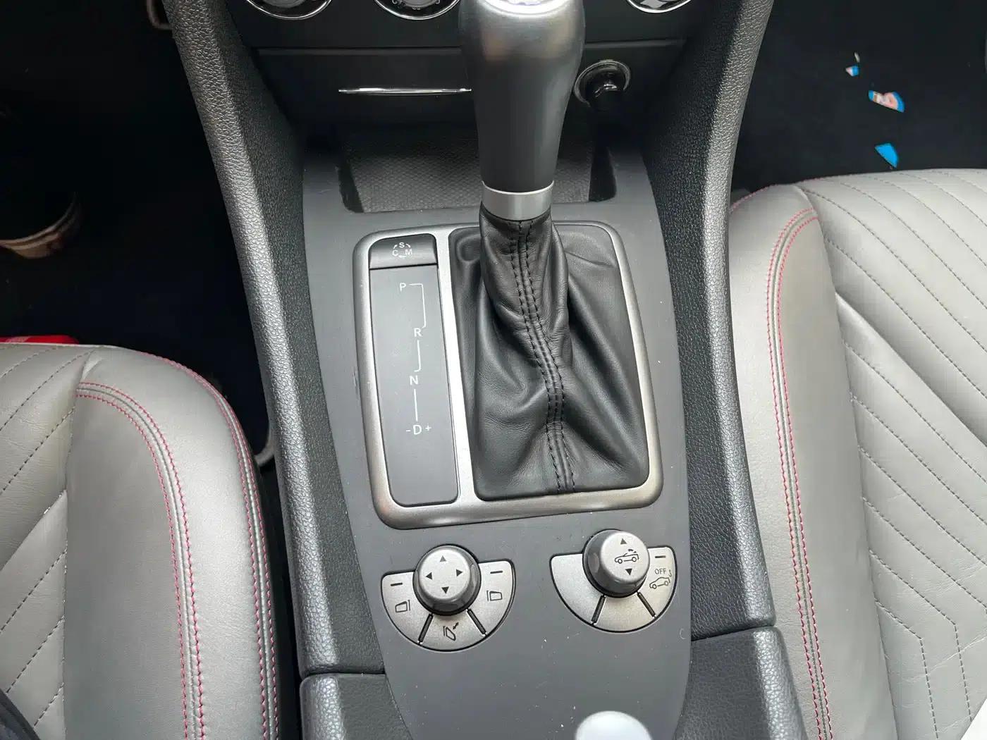 Mercedes-Benz SLK-Class 2010 SLK 200K — миниатюра 16