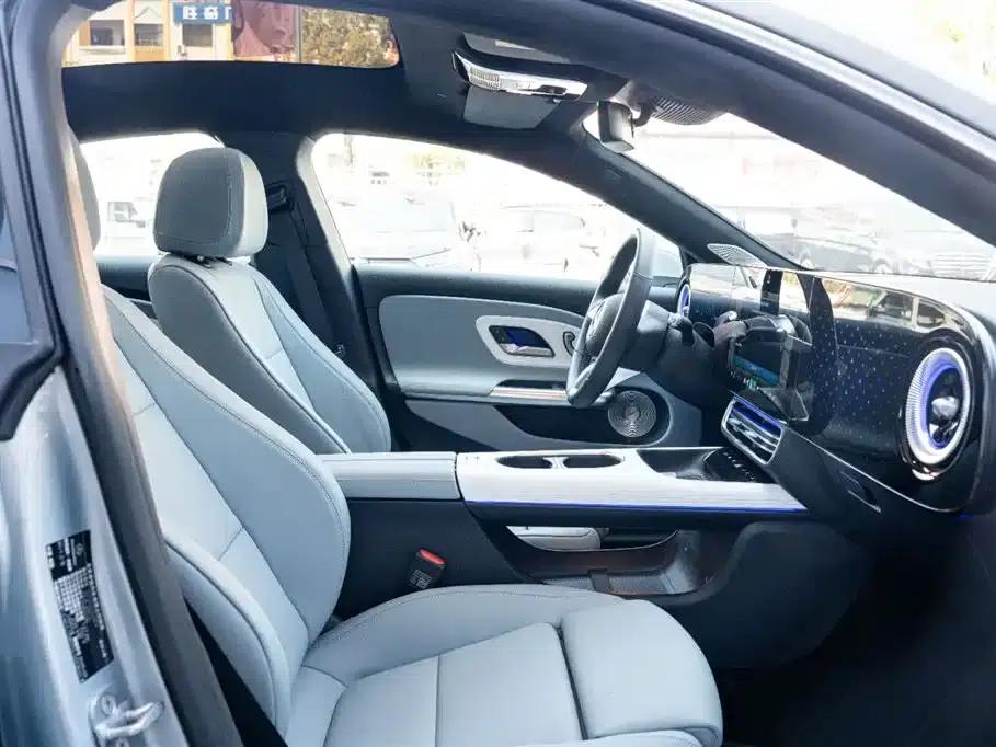 Mercedes-Benz CLA PHEV 2025 300L Extended Range Intelligent Edition — миниатюра 11