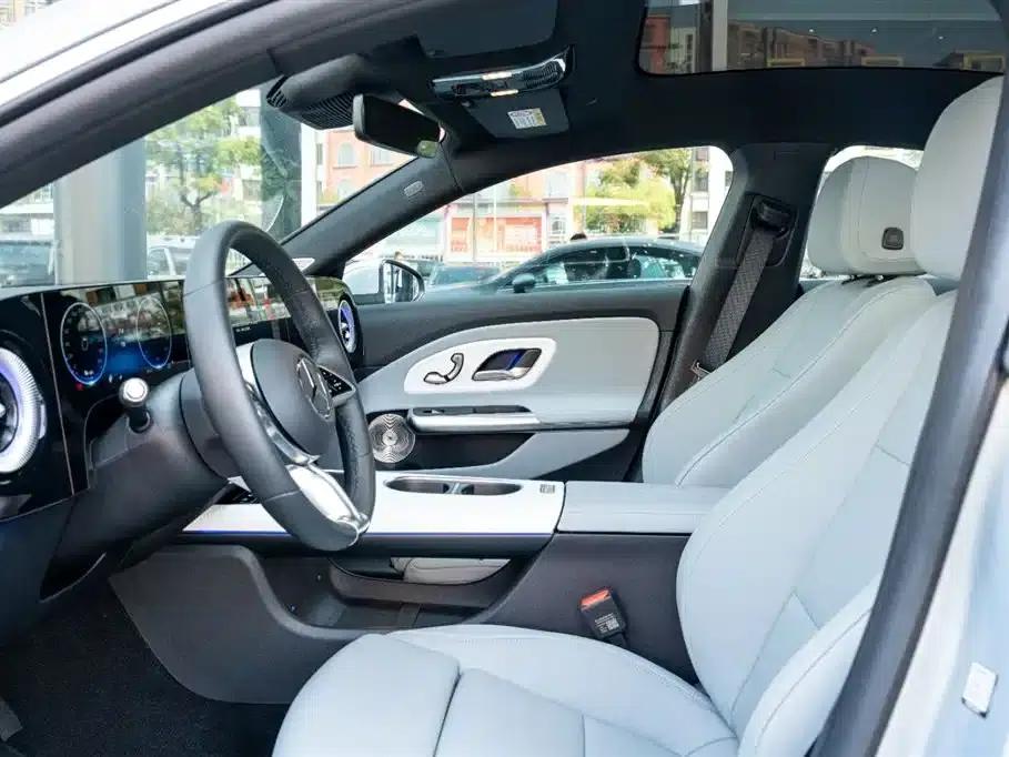 Mercedes-Benz CLA PHEV 2025 300L Extended Range Intelligent Edition — миниатюра 12