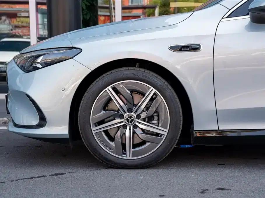Mercedes-Benz CLA PHEV 2025 300L Extended Range Intelligent Edition — миниатюра 20