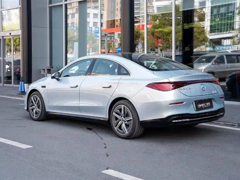 Mercedes-Benz CLA PHEV 2025 300L Extended Range Intelligent Edition — миниатюра 6