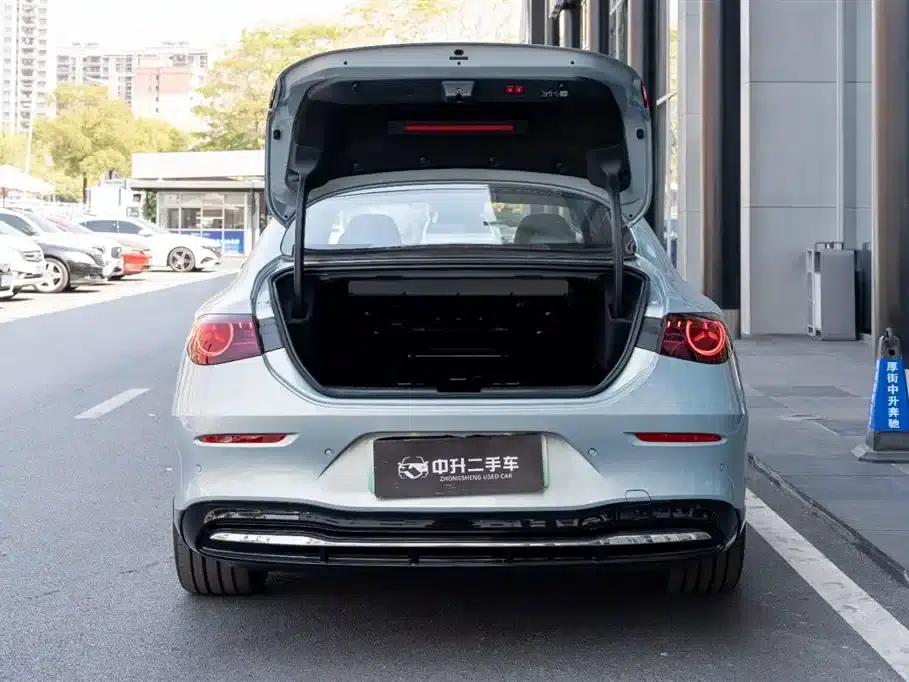 Mercedes-Benz CLA PHEV 2025 300L Extended Range Intelligent Edition — миниатюра 8