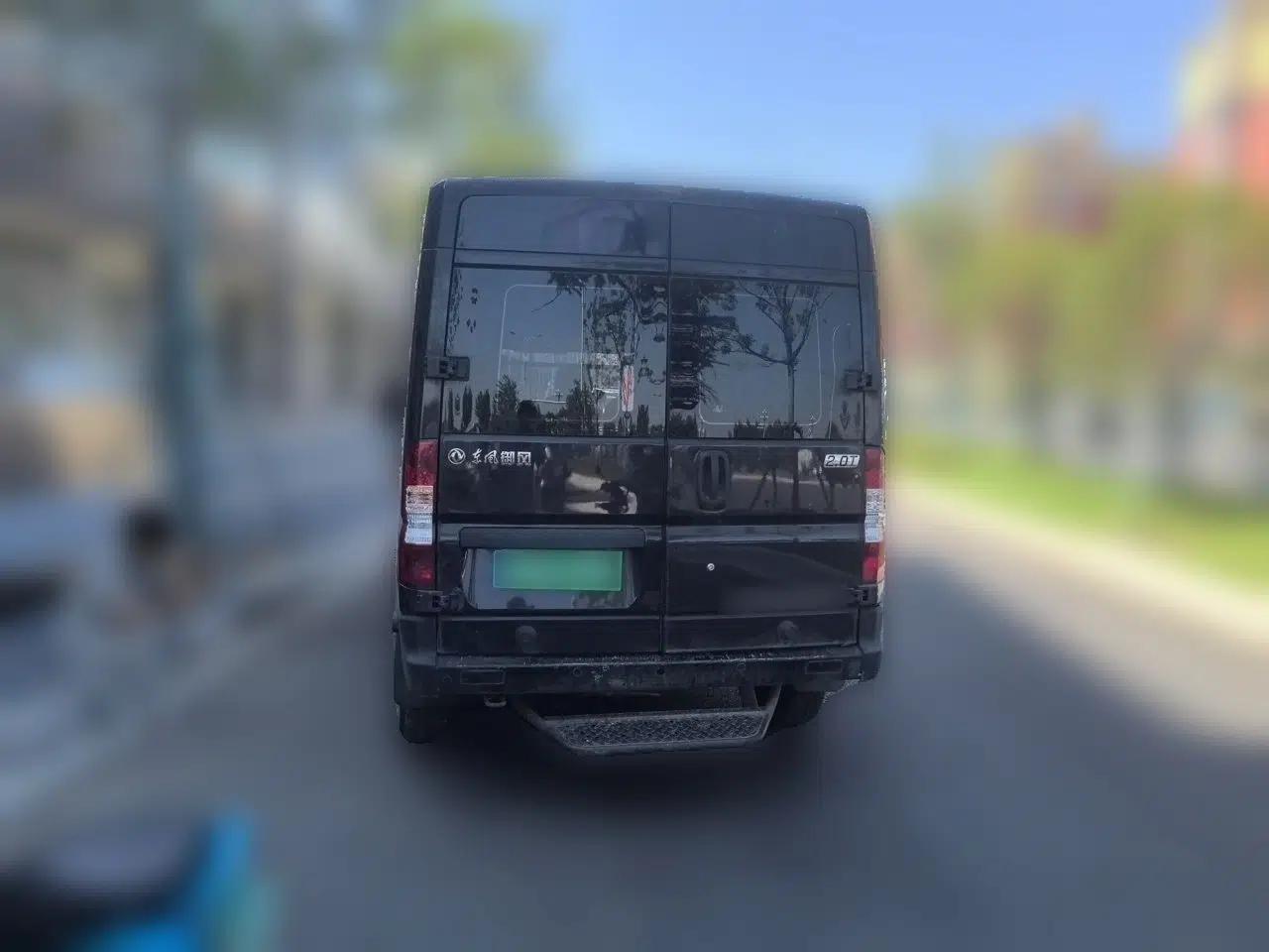 Dongfeng Yufeng 2023 V9+ 2.0T Manual Front-Wheel-Drive Multi-Function Mid-Roof Van with 7/8/9 Seats — миниатюра 5