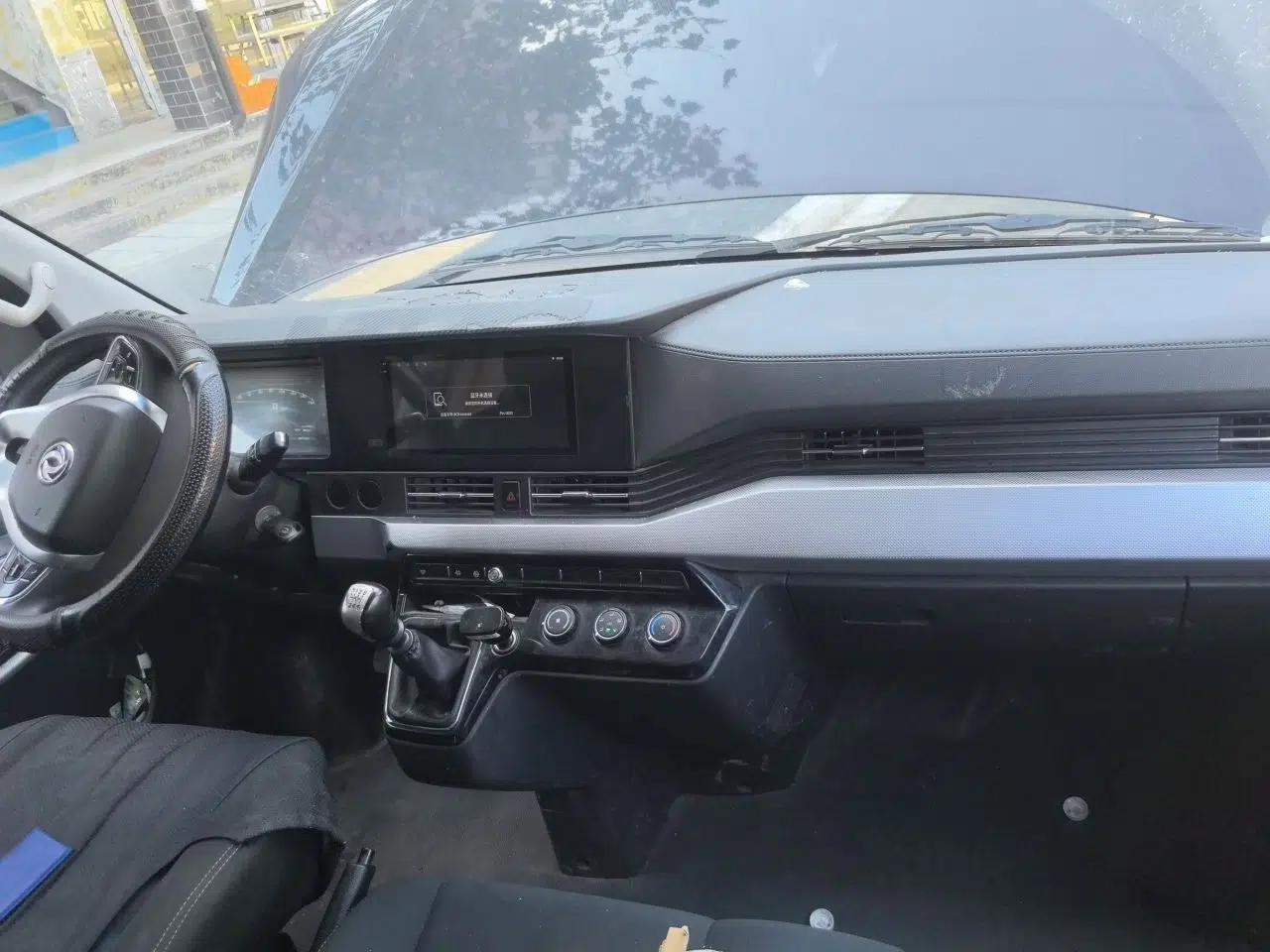 Dongfeng Yufeng 2023 V9+ 2.0T Manual Front-Wheel-Drive Multi-Function Mid-Roof Van with 7/8/9 Seats — миниатюра 9