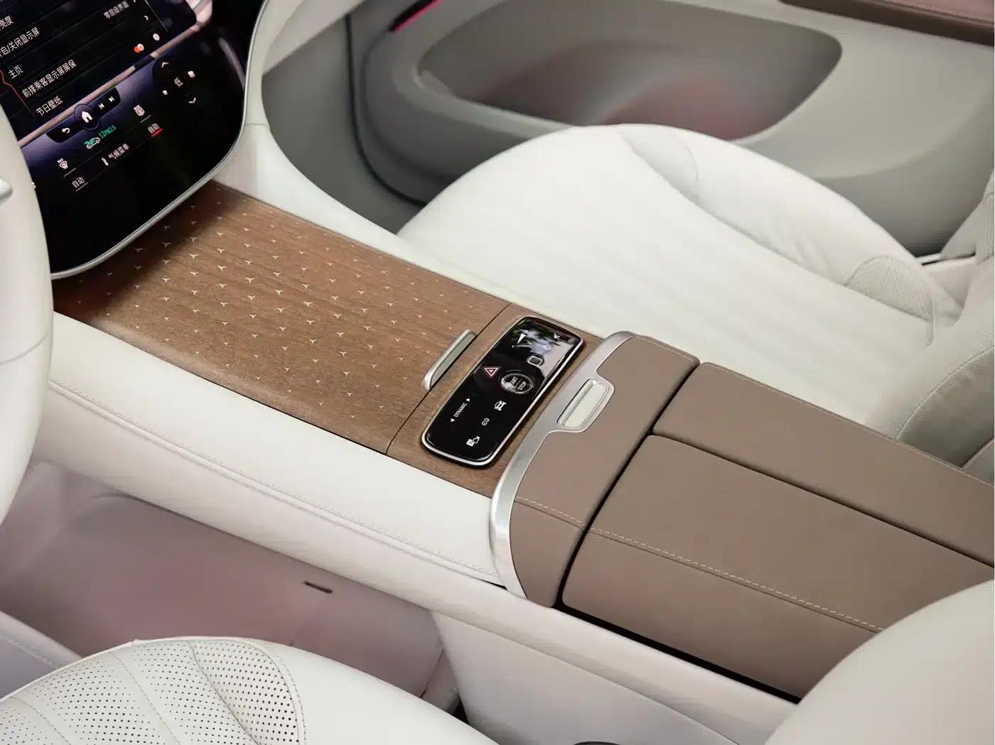 Mercedes-Benz EQS SUV 2023 450 4MATIC Luxury Edition — миниатюра 15