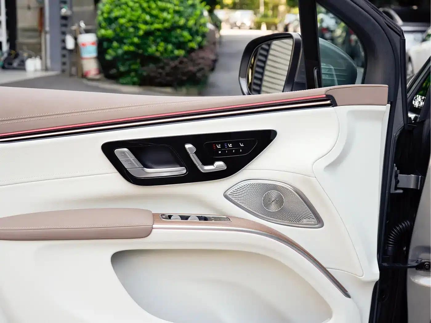 Mercedes-Benz EQS SUV 2023 450 4MATIC Luxury Edition — миниатюра 16