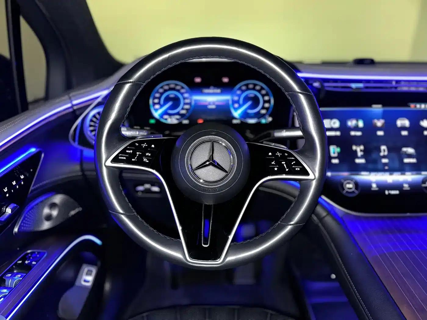 Mercedes-Benz EQS SUV 2023 450 4MATIC Pioneer Edition — миниатюра 28