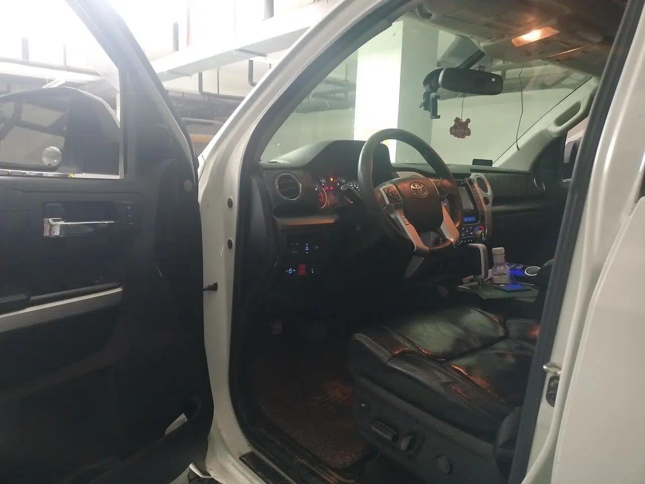 Toyota Tundra Parallel import, 5.7, automatic — миниатюра 16