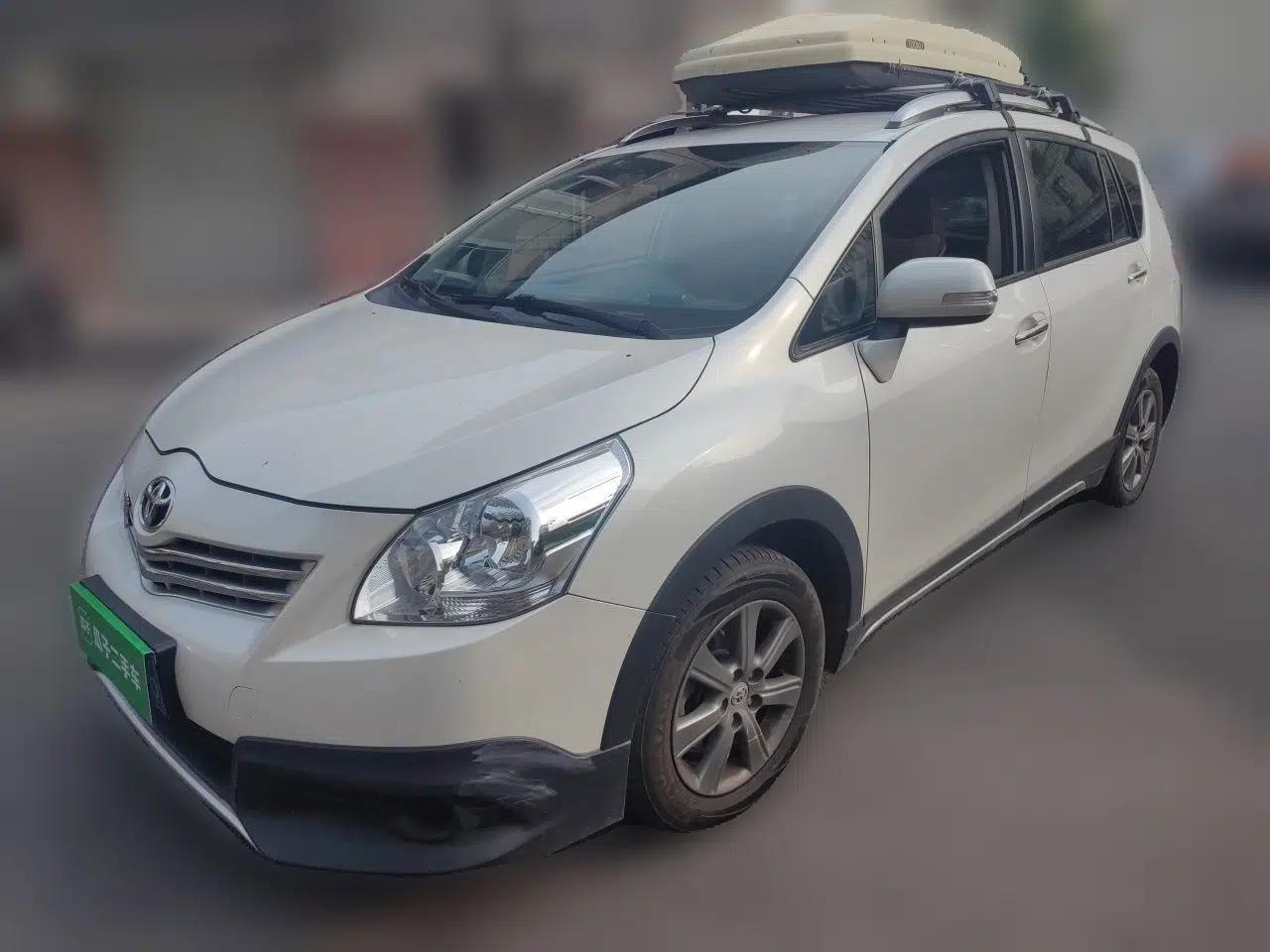 Toyota Verso 2015 180E CVT Crossover Edition — миниатюра 1