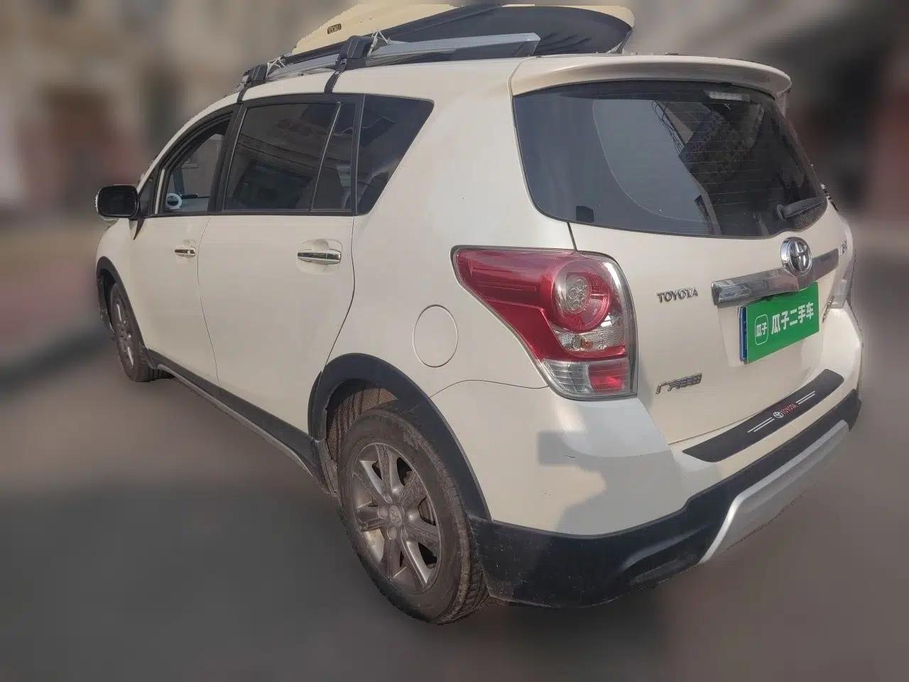 Toyota Verso 2015 180E CVT Crossover Edition — миниатюра 4