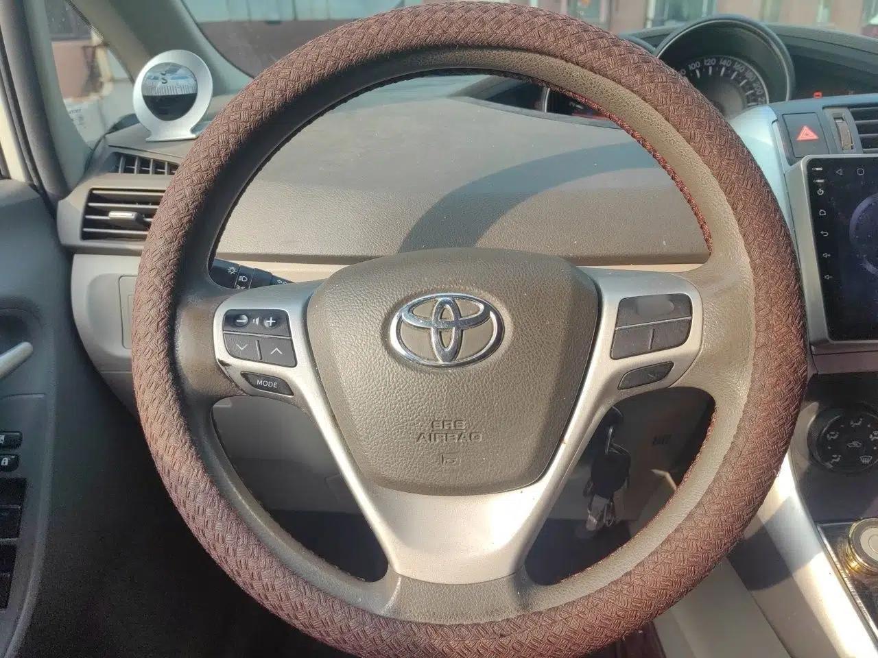 Toyota Verso 2015 180E CVT Crossover Edition — миниатюра 10