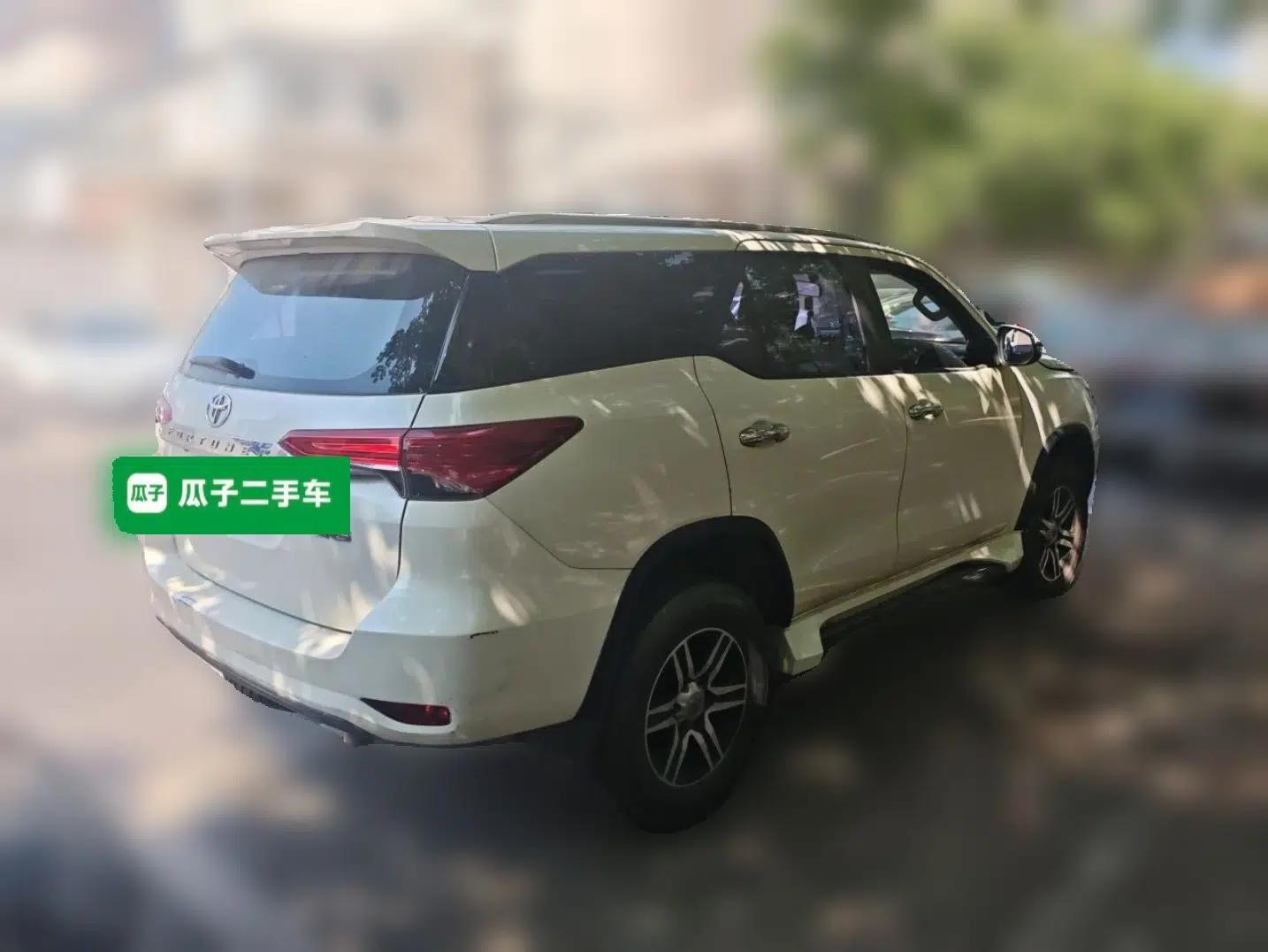 Toyota Fortuner Toyota Fortuner 2017, 2.7L, automatic transmission, 7 seats, gasoline (Middle East-spec parallel import) — миниатюра 6