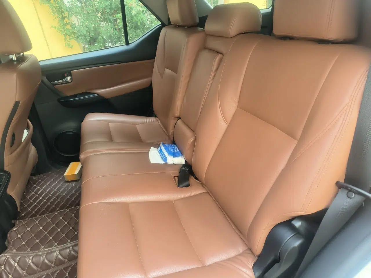Toyota Fortuner 2018 Toyota Fortuner (Imported) 2.7 Automatic, Seven-Seater, Three Airbags, No Sunroof — миниатюра 17