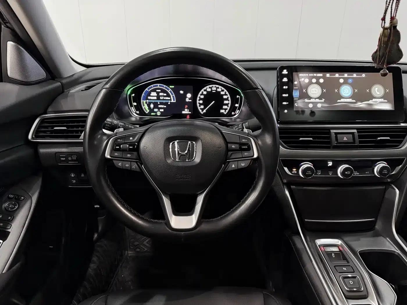Accord PHEV 2023 2.0L e:PHEV Smart Edition — миниатюра 3