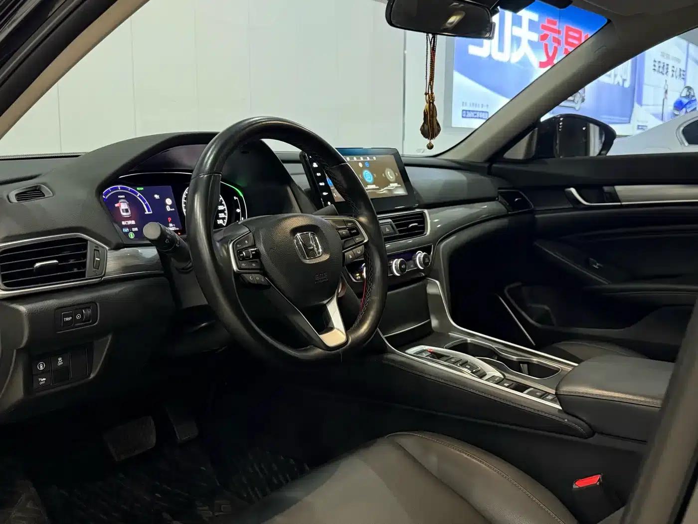 Accord PHEV 2023 2.0L e:PHEV Smart Edition — миниатюра 4