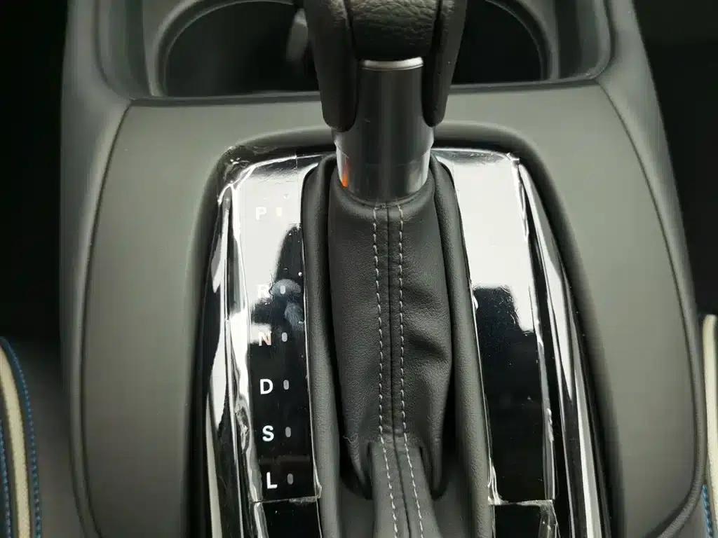 Honda HR-V 2023 240TURBO Sporty Edition — миниатюра 13
