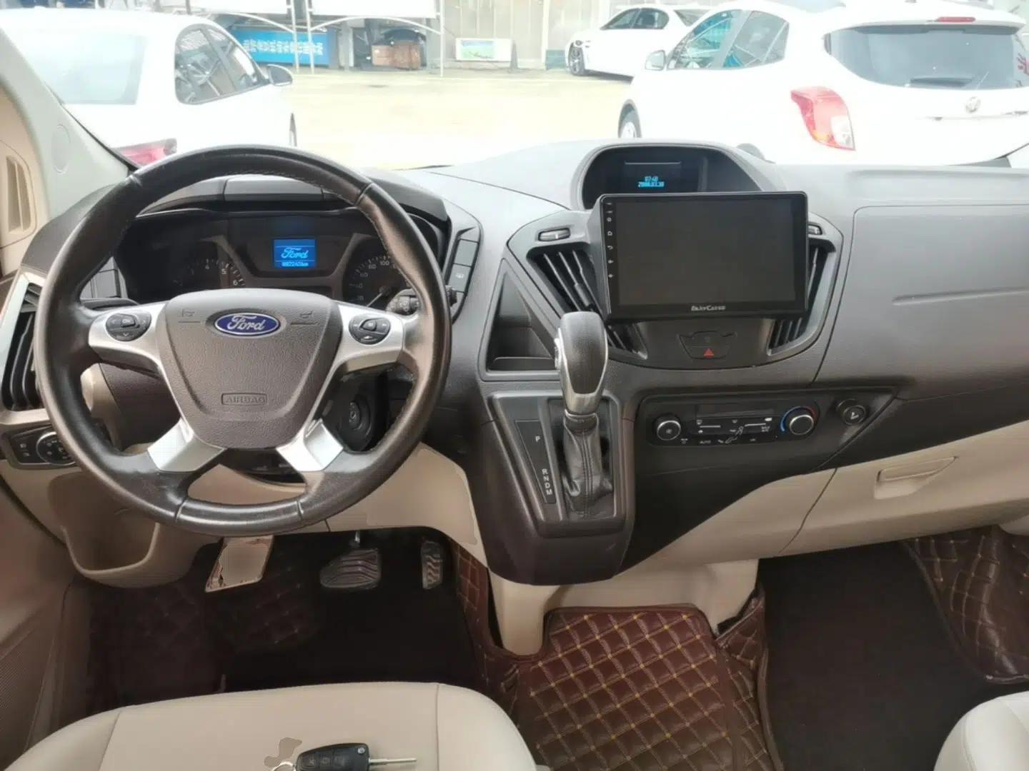 Ford Tourneo Custom 2017 2.0T Automatic Elite Edition — миниатюра 12