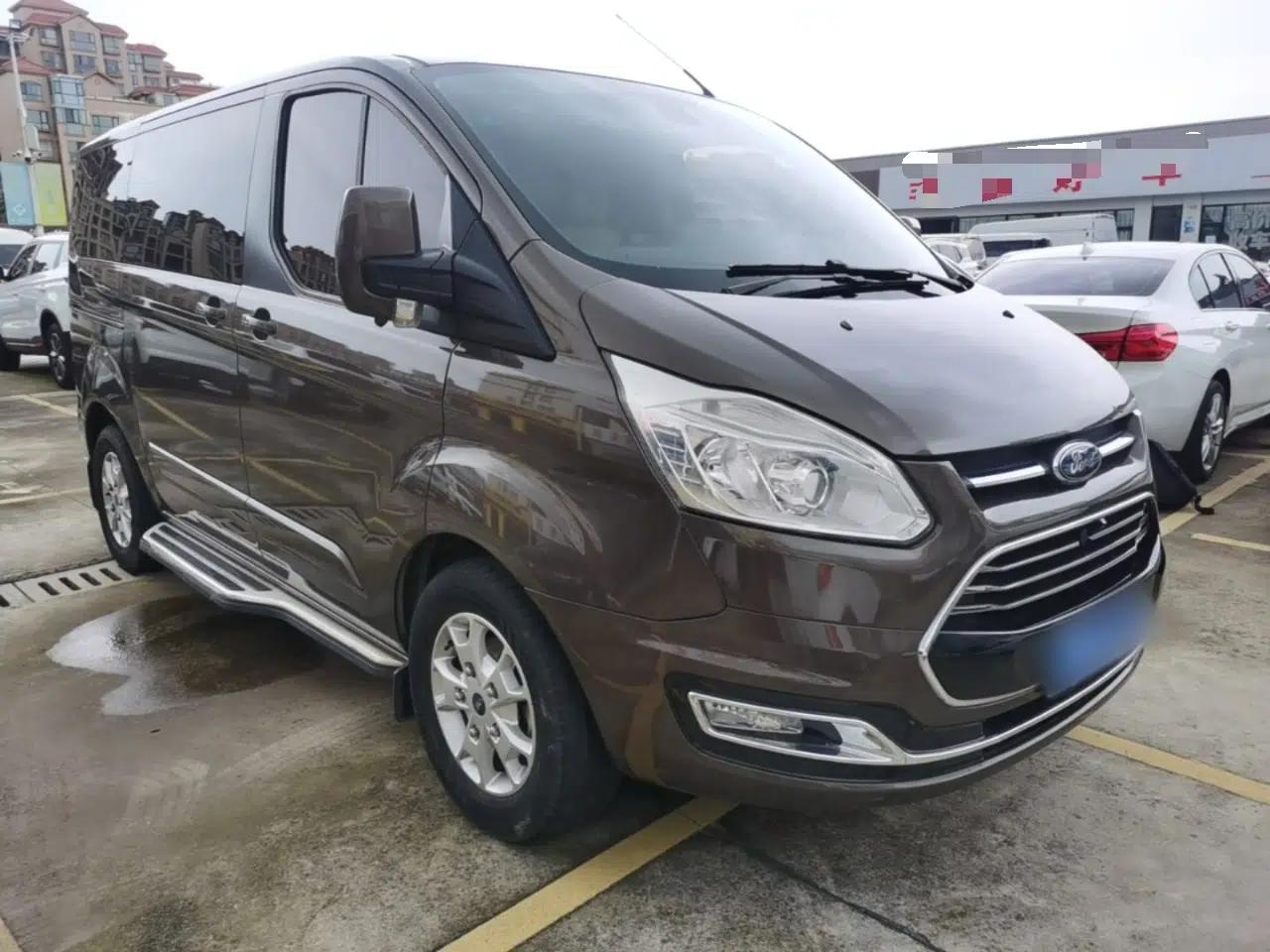Ford Tourneo Custom 2017 2.0T Automatic Elite Edition — миниатюра 3