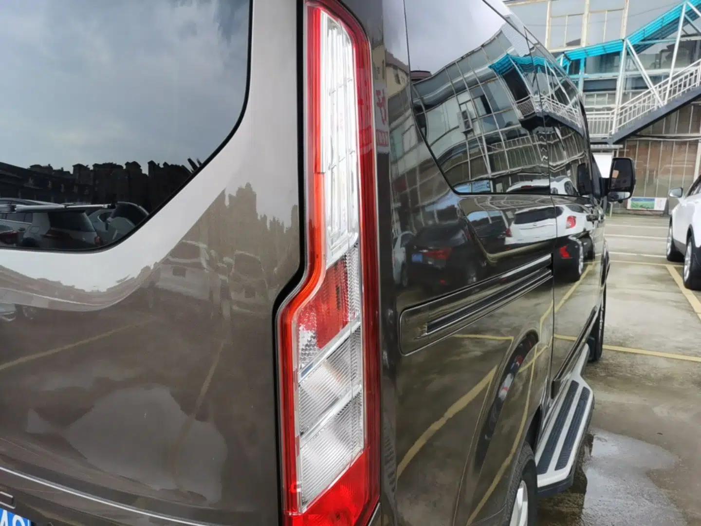 Ford Tourneo Custom 2017 2.0T Automatic Elite Edition — миниатюра 9