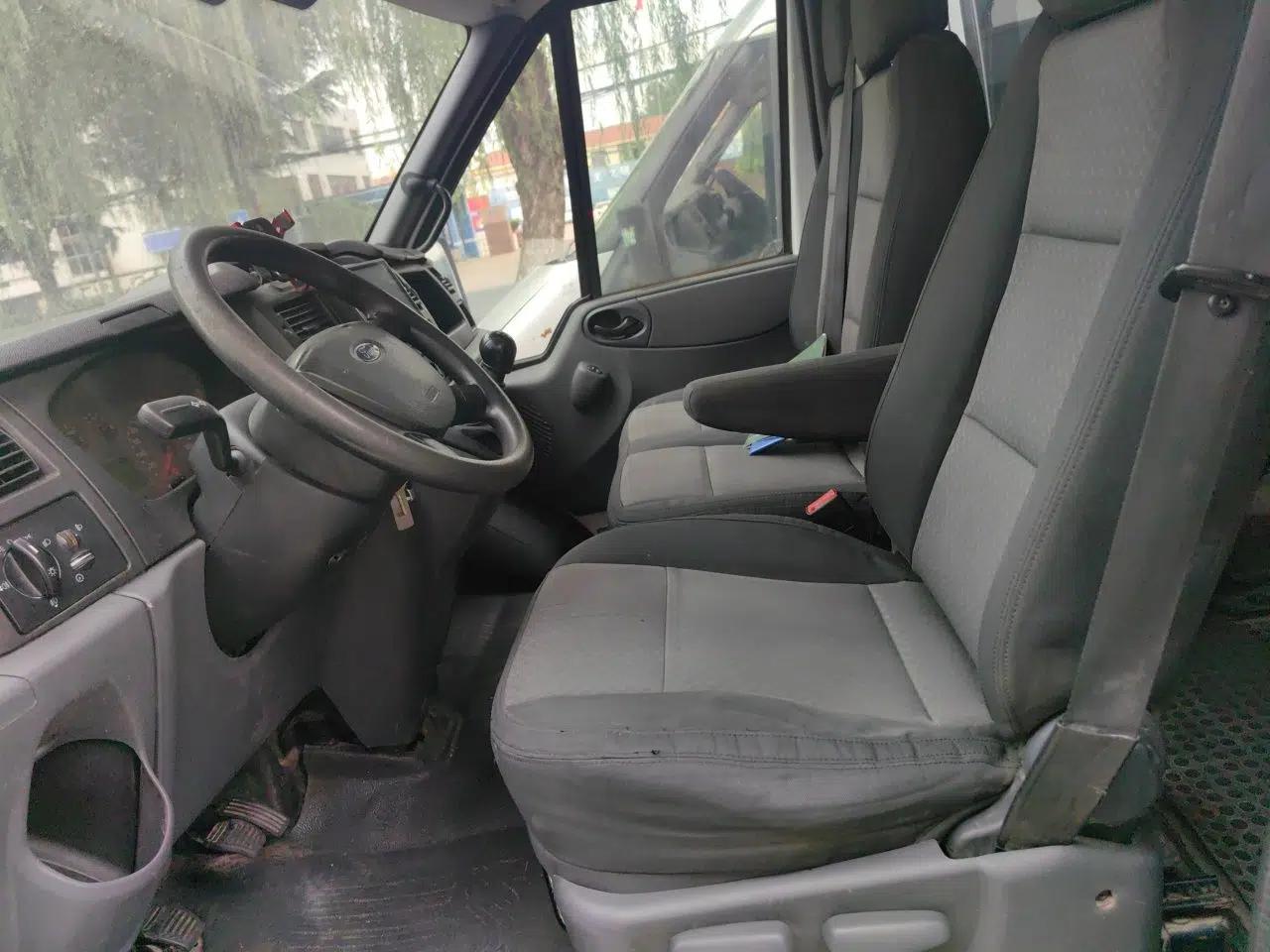 Ford Transit Custom Next-generation Transit 2.4T diesel, manual transmission, 7 seats — миниатюра 15