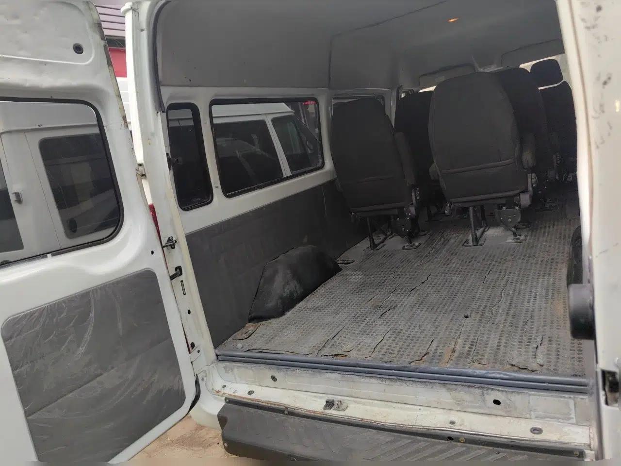 Ford Transit Custom Next-generation Transit 2.4T diesel, manual transmission, 7 seats — миниатюра 19